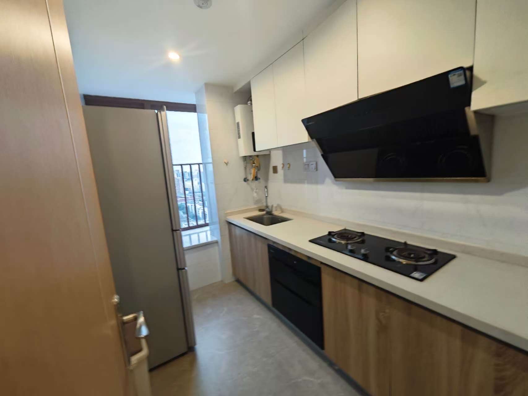 金龙城市广场二期  3室2厅2卫    4000.0元/月室内图