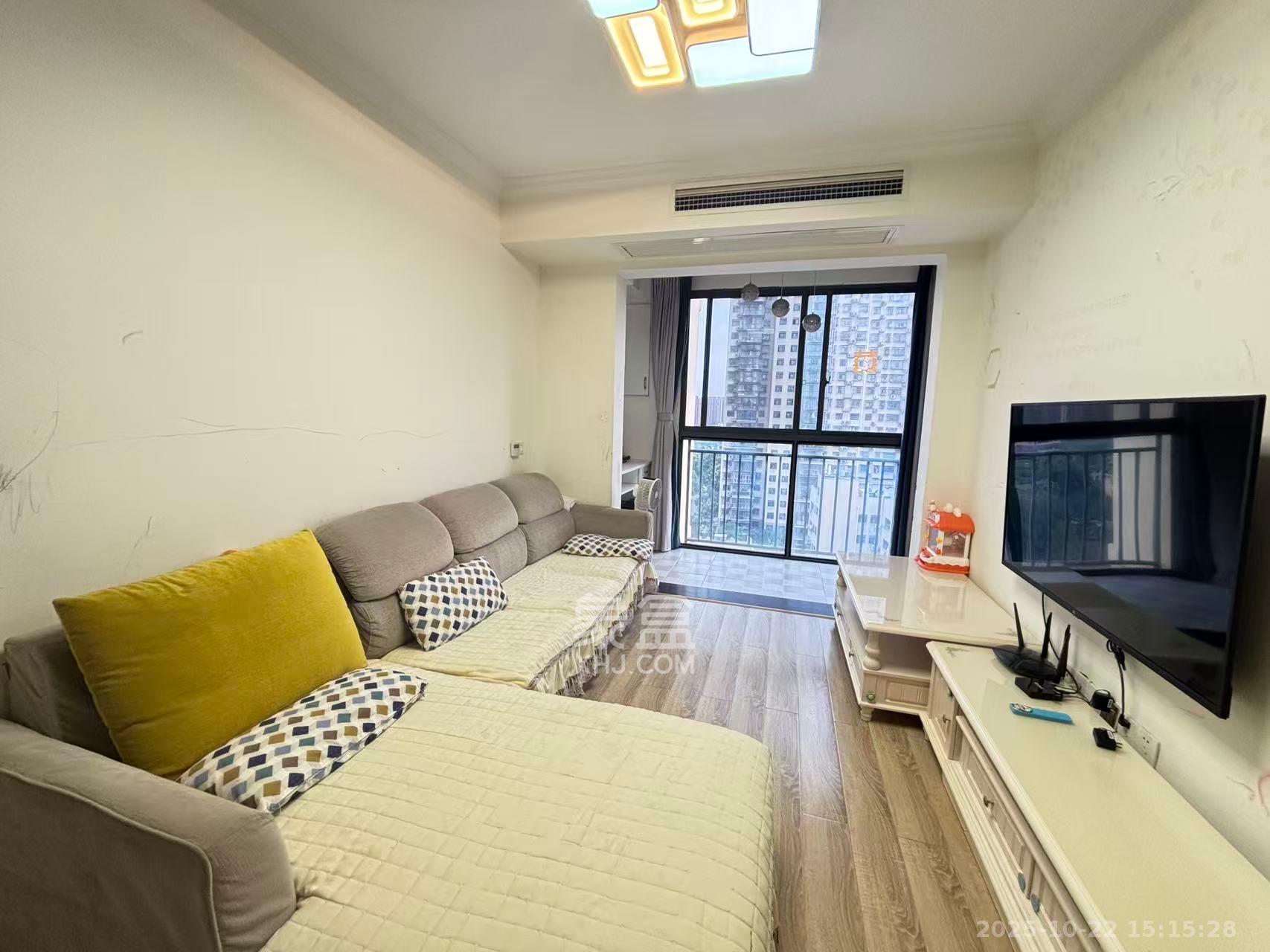 蓝光幸福满庭  2室2厅1卫    2000.0元/月 蓝光幸福满庭  2室2厅1卫    2000.0元/月室内图