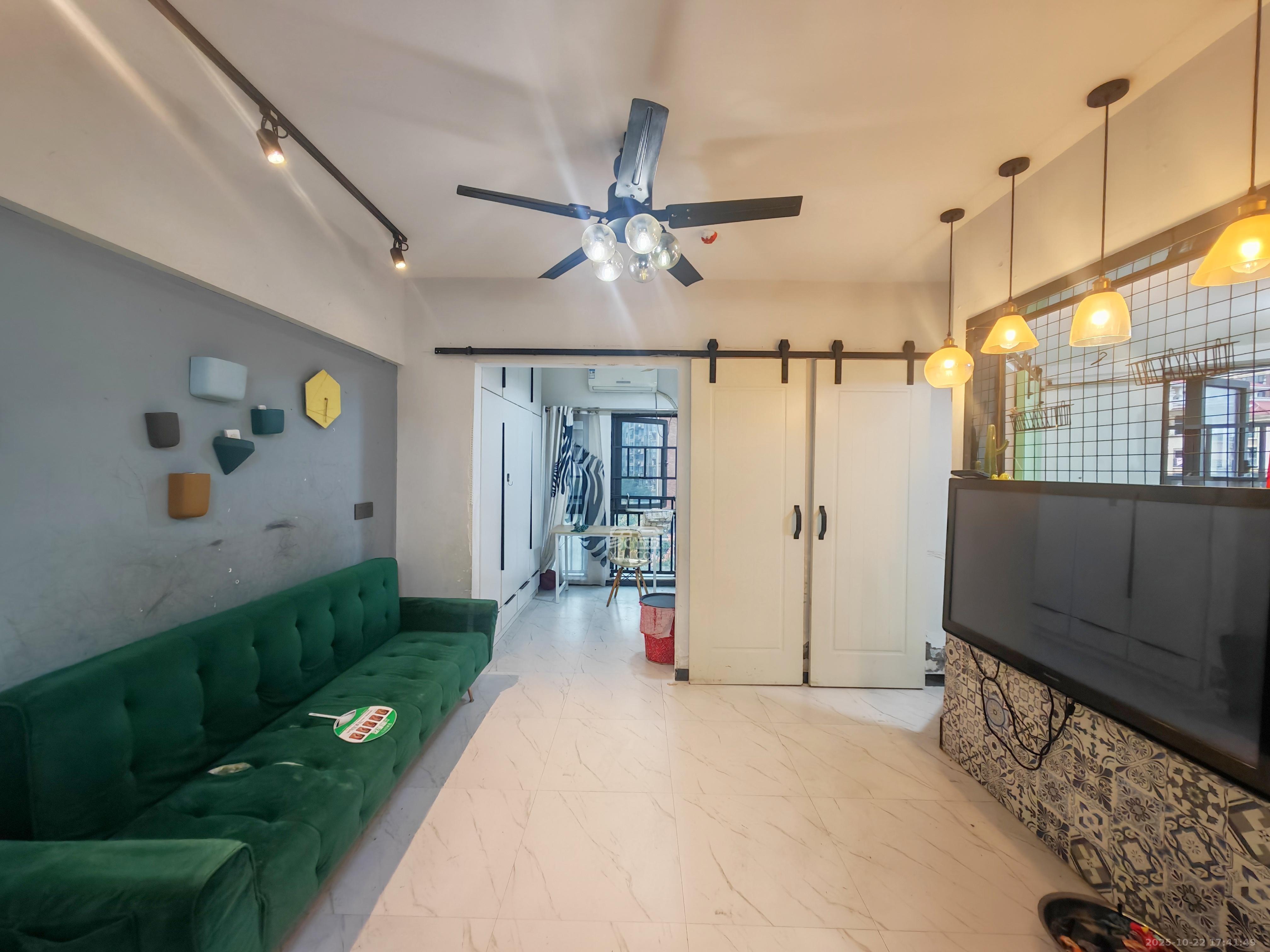 鑫远玲珑  1室0厅0卫    1200.0元/月室内图