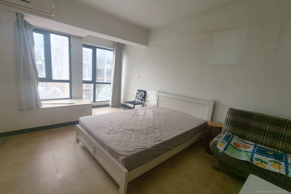 英郡年华  1室1厅1卫    1200.0元/月 英郡年华  1室1厅1卫    1200.0元/月室内图