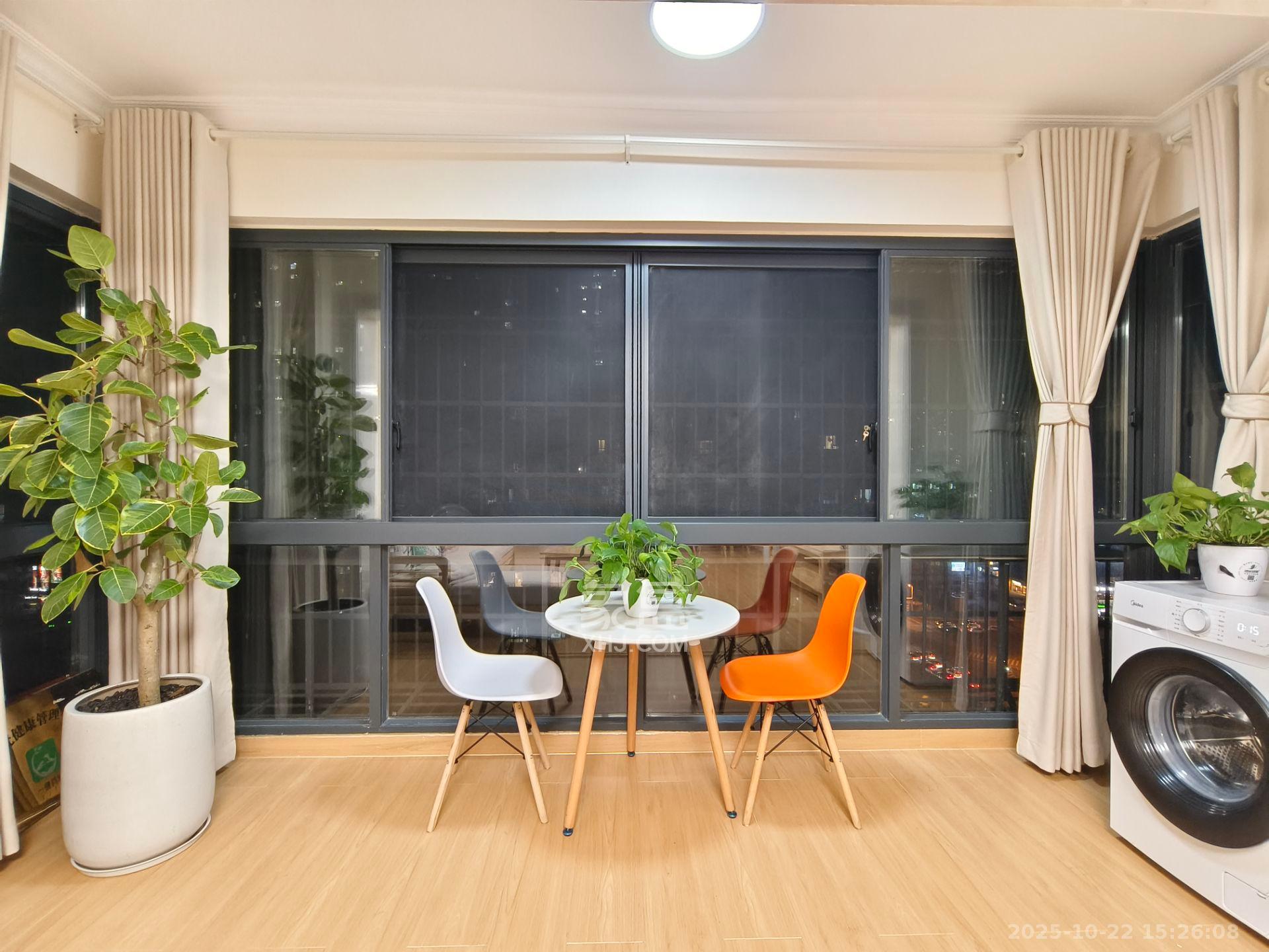 勤诚达新界  4室2厅2卫    2700.0元/月室内图