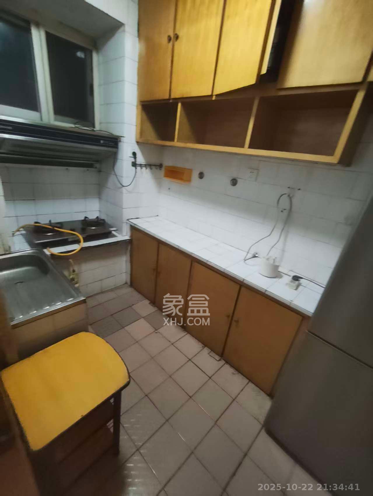 湘绣研究所南院 2室1厅1卫 1600.0元/月 湘绣研究所南院 2室1厅1卫 1600.0元/月室内图