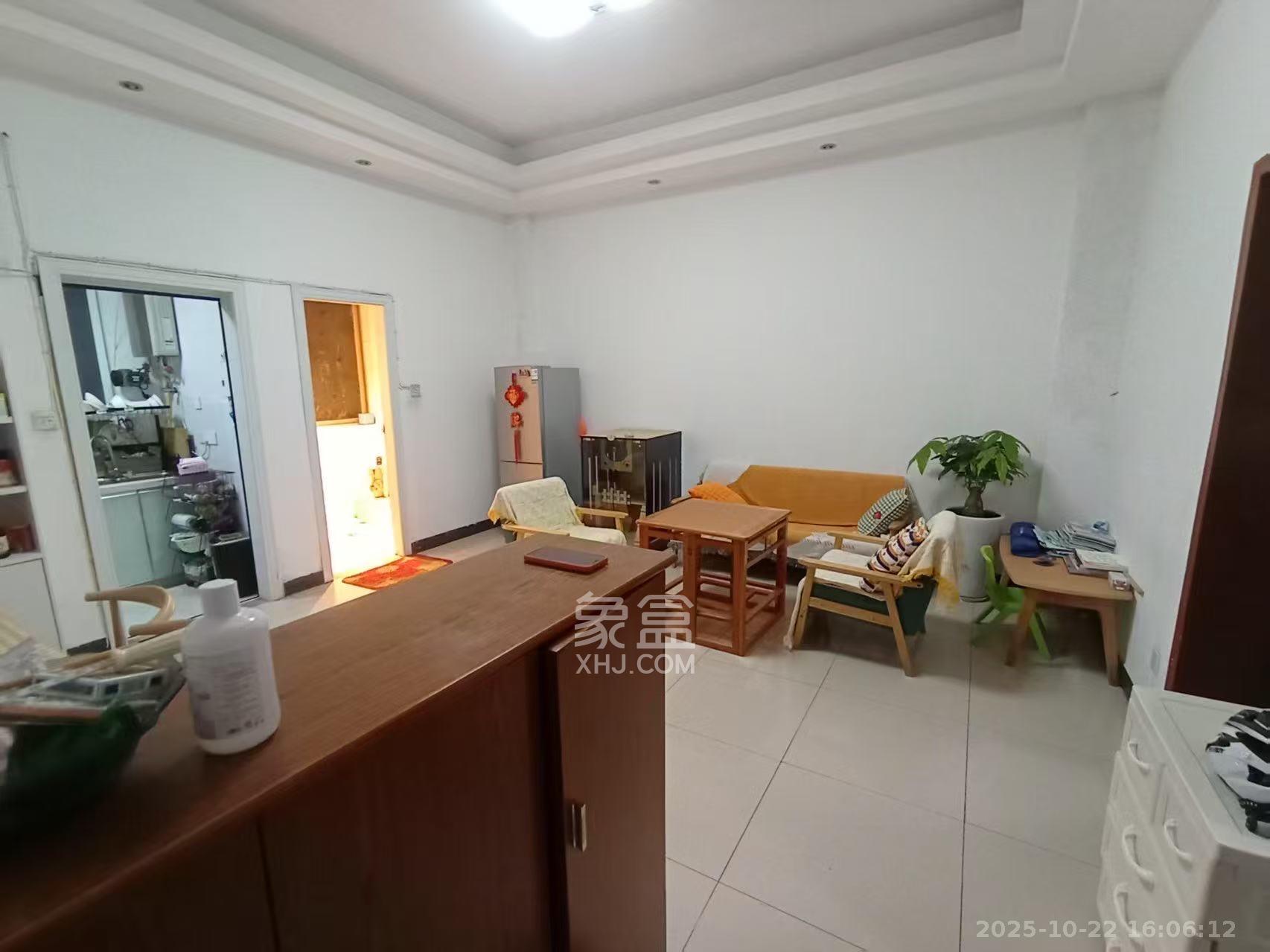 星沙商业步行街  2室1厅1卫    1300.0元/月 星沙商业步行街  2室1厅1卫    1300.0元/月