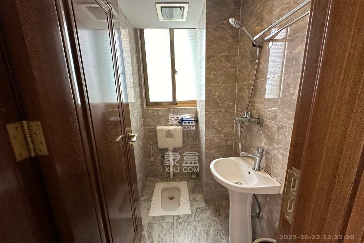 恒大御景半岛湘江苑(恒大御景半岛一期) 3室2厅2卫 7000.0元/月 恒大御景半岛湘江苑(恒大御景半岛一期) 3室2厅2卫 7000.0元/月室内图