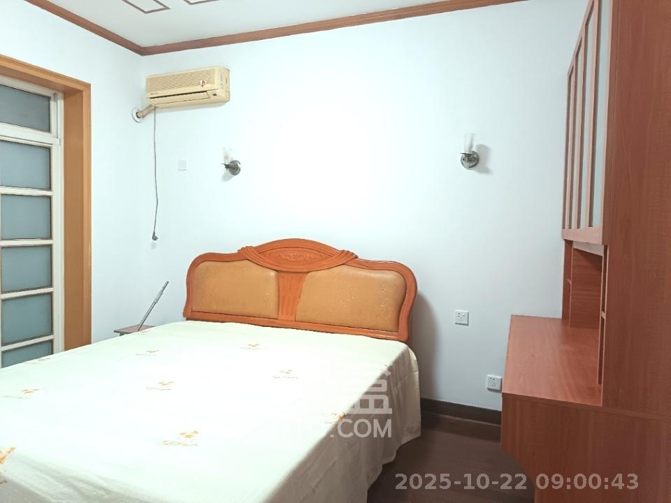 长城花园  3室1厅1卫    2500.0元/月室内图