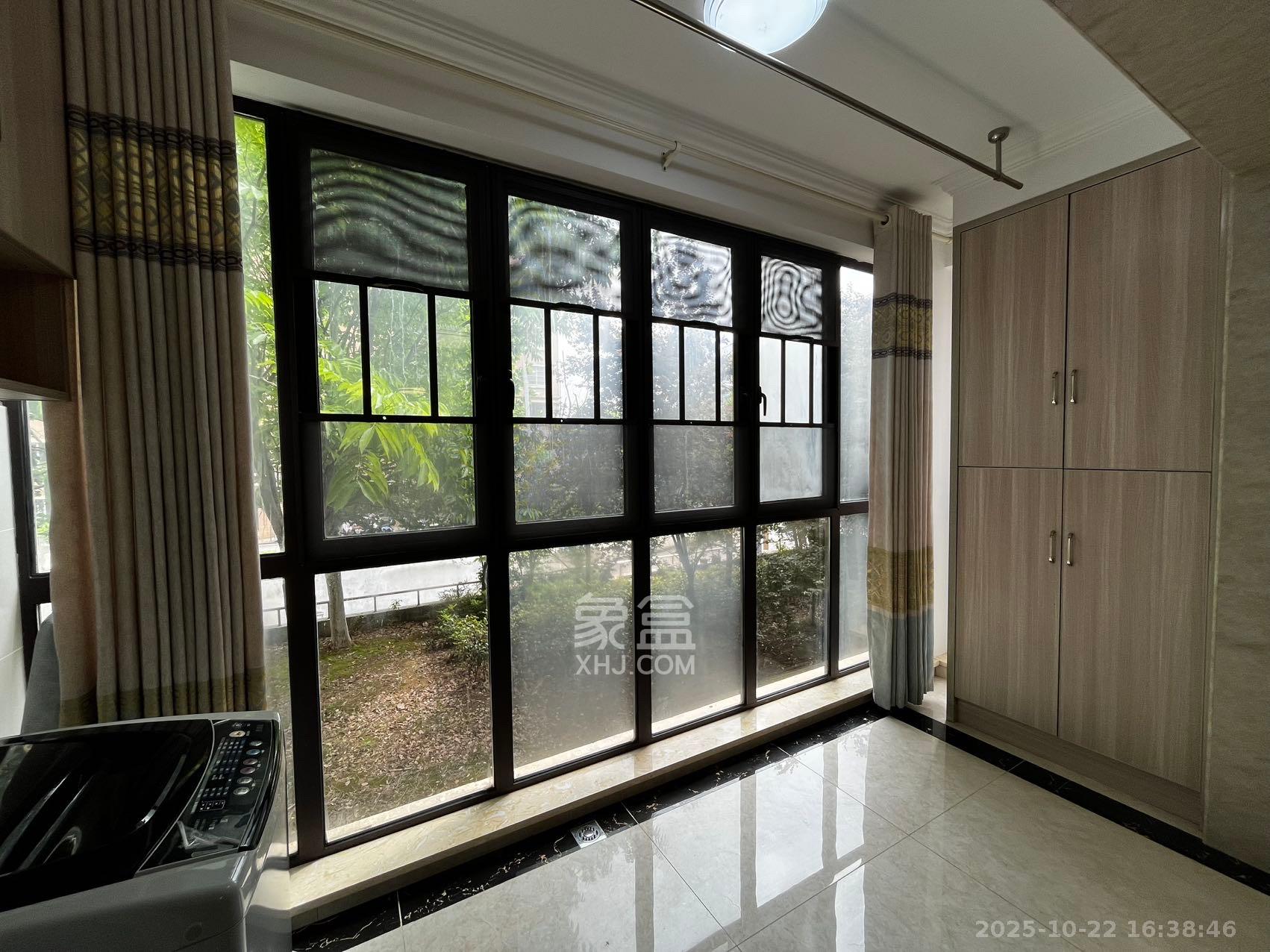 和润园一、二期 3室2厅1卫 2100.0元/月 和润园一、二期 3室2厅1卫 2100.0元/月室内图