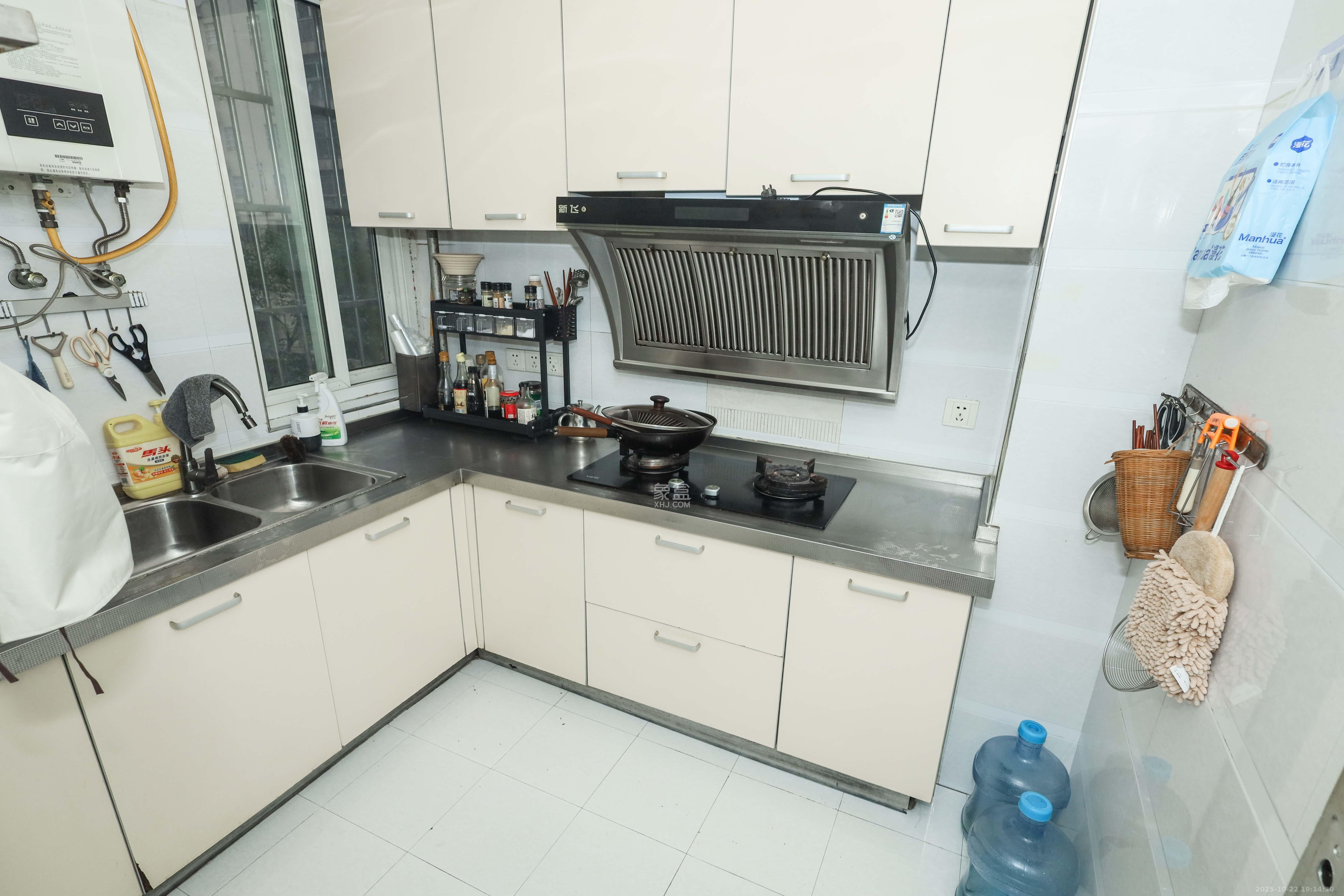 麓谷锦和园  3室1厅1卫    62.8万 麓谷锦和园  3室1厅1卫    62.8万厨房