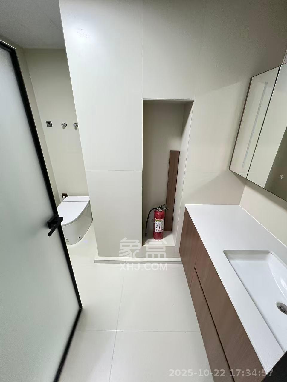 华润置地中心 2室1厅1卫 4500.0元/月 华润置地中心 2室1厅1卫 4500.0元/月室内图