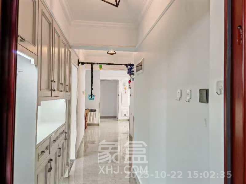 荣盛花语书苑  4室1厅2卫    3500.0元/月 荣盛花语书苑  4室1厅2卫    3500.0元/月室内图