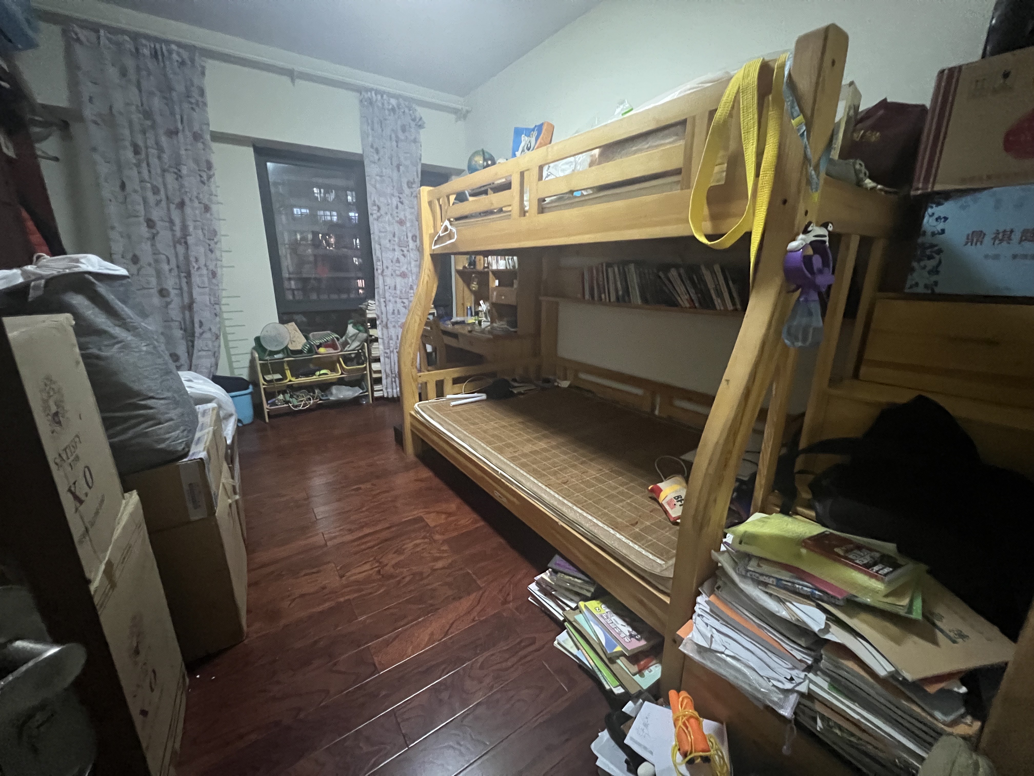 椰岛广场  4室2厅2卫    238.0万