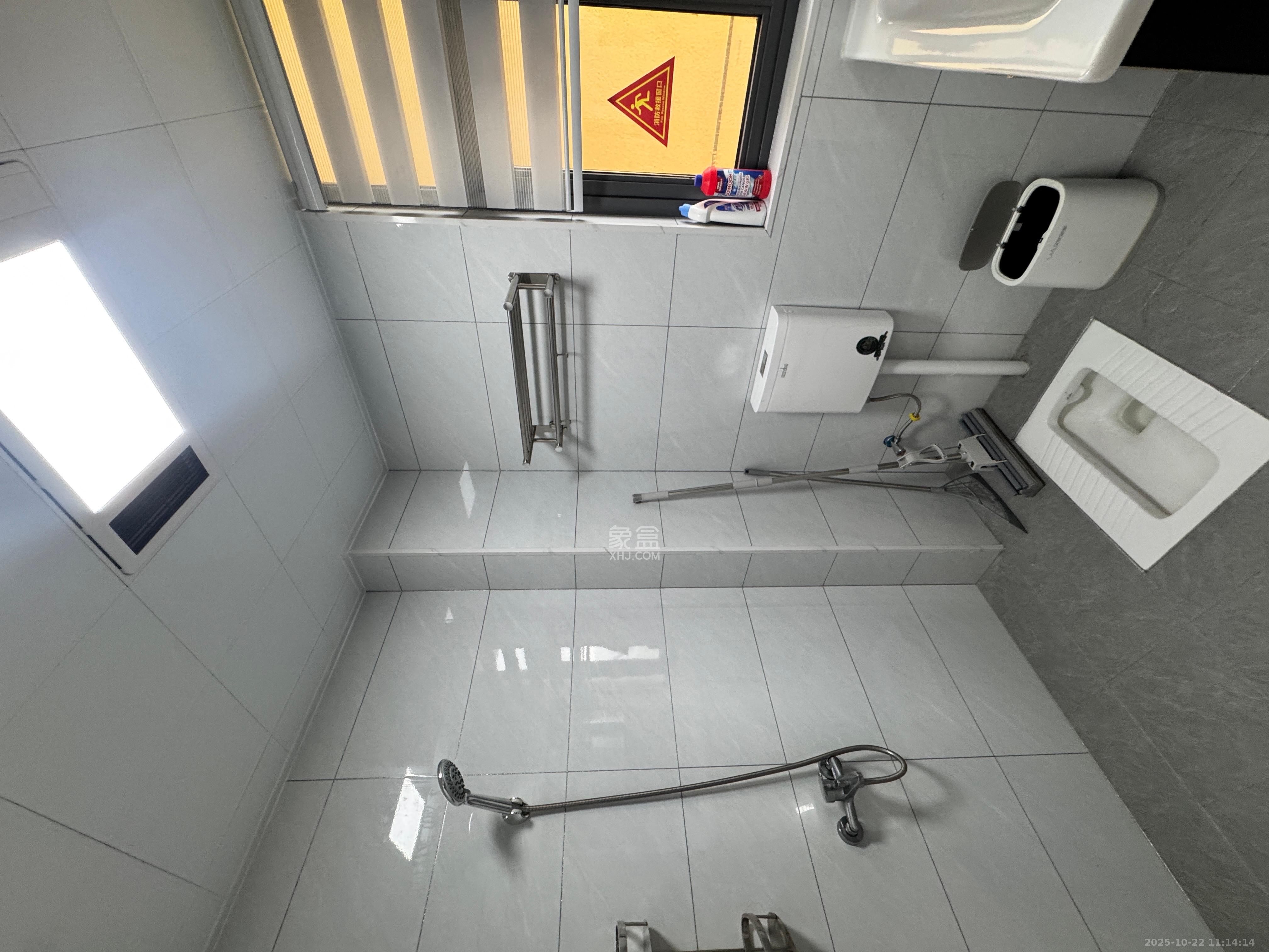 九玺铭城(九玺华府)  3室2厅1卫    2500.0元/月 九玺铭城(九玺华府)  3室2厅1卫    2500.0元/月室内图