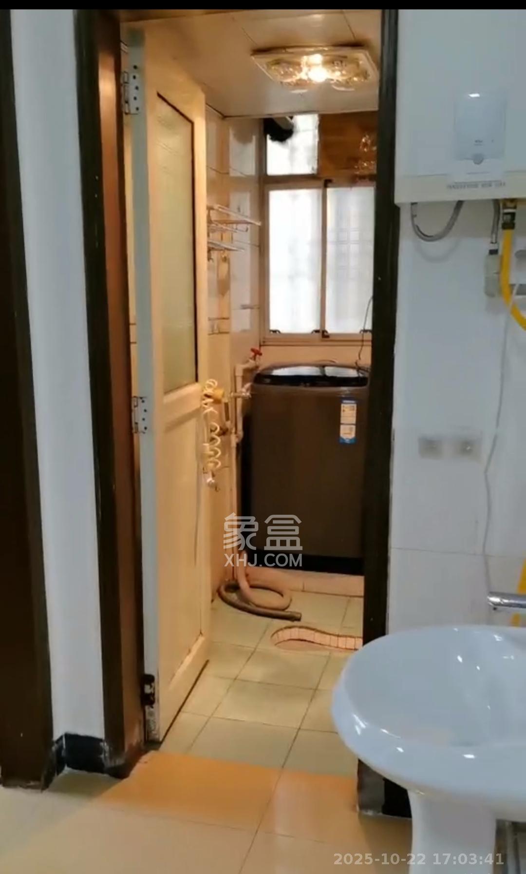 新民小区  2室1厅1卫    2300.0元/月 新民小区  2室1厅1卫    2300.0元/月室内图