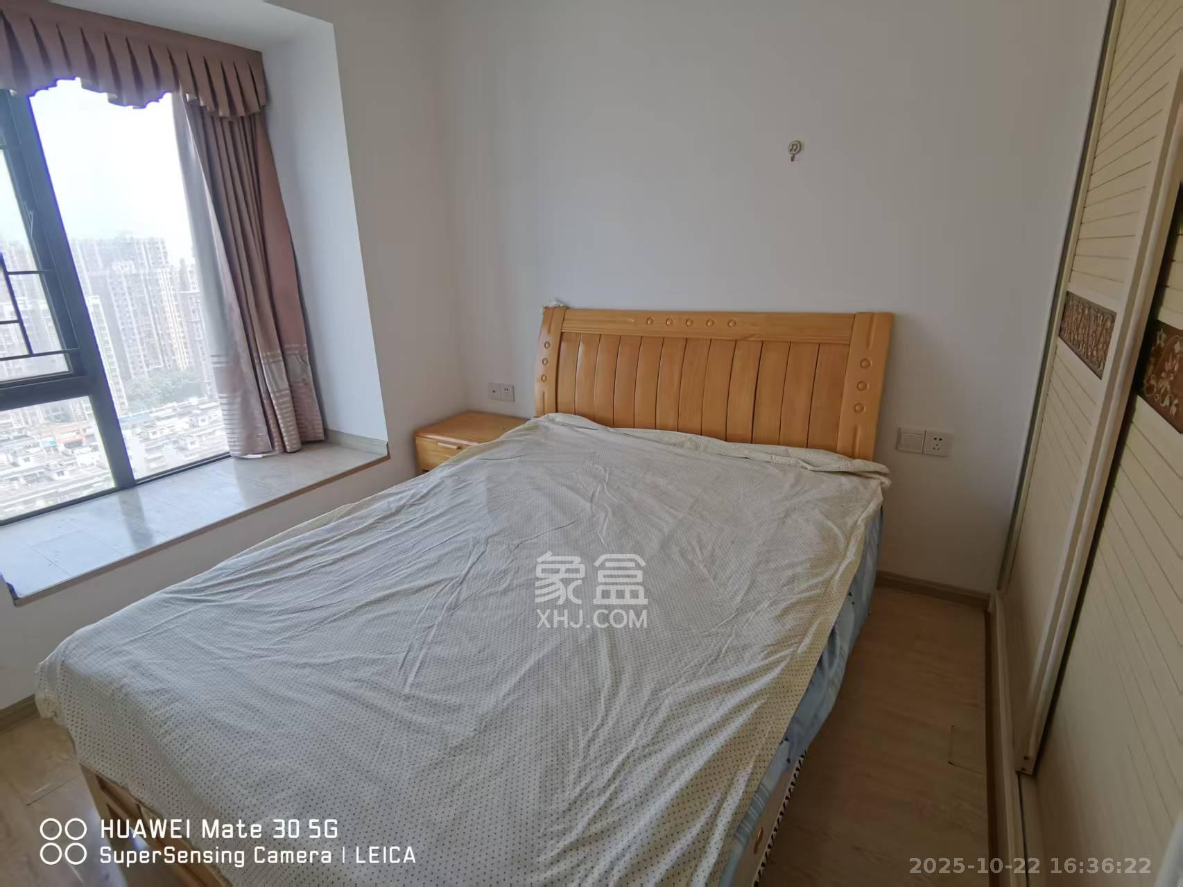 蓝山郡  4室2厅2卫    2400.0元/月室内图