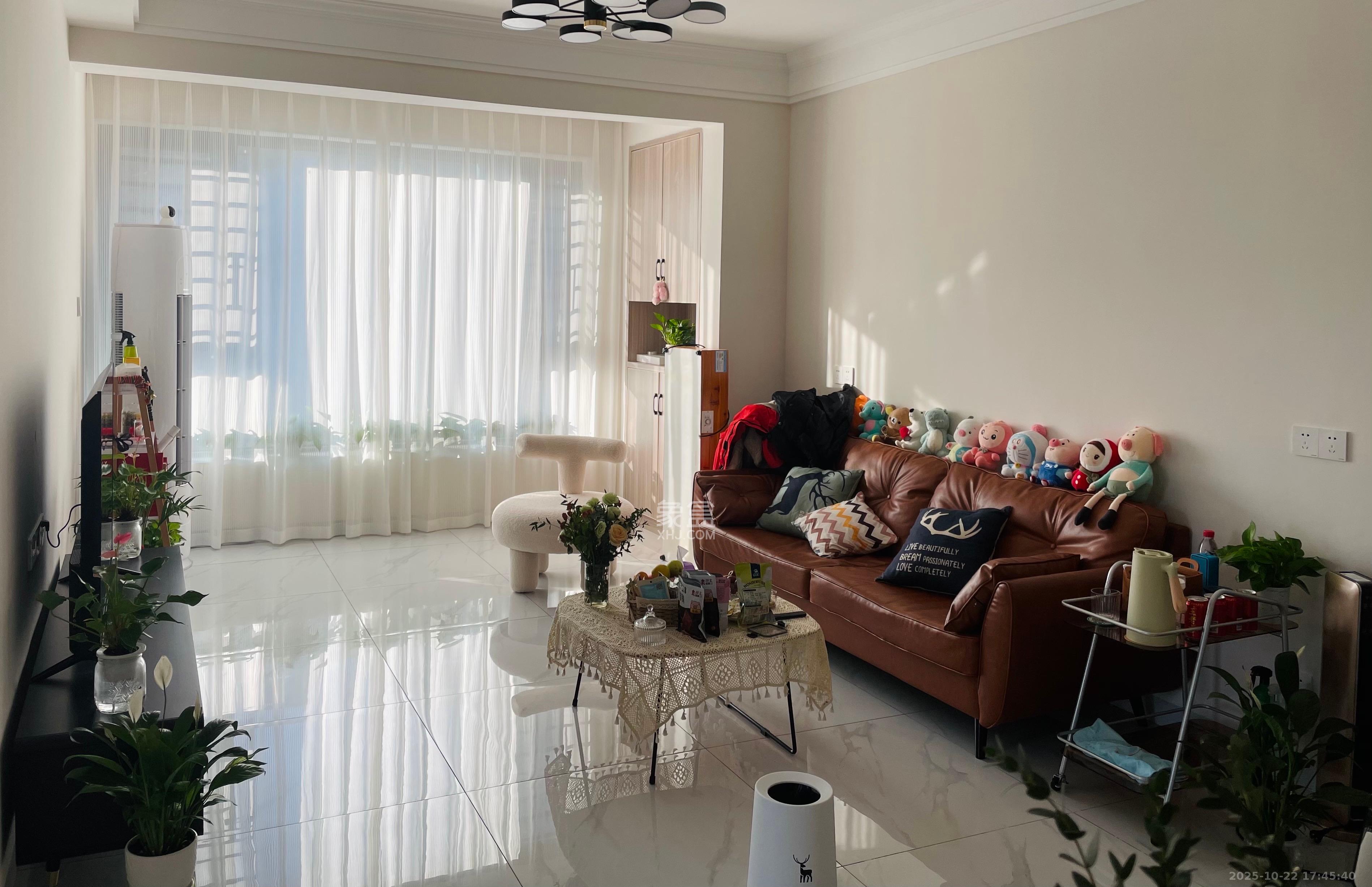 辉煌国际城二期  2室1厅1卫    2300.0元/月室内图