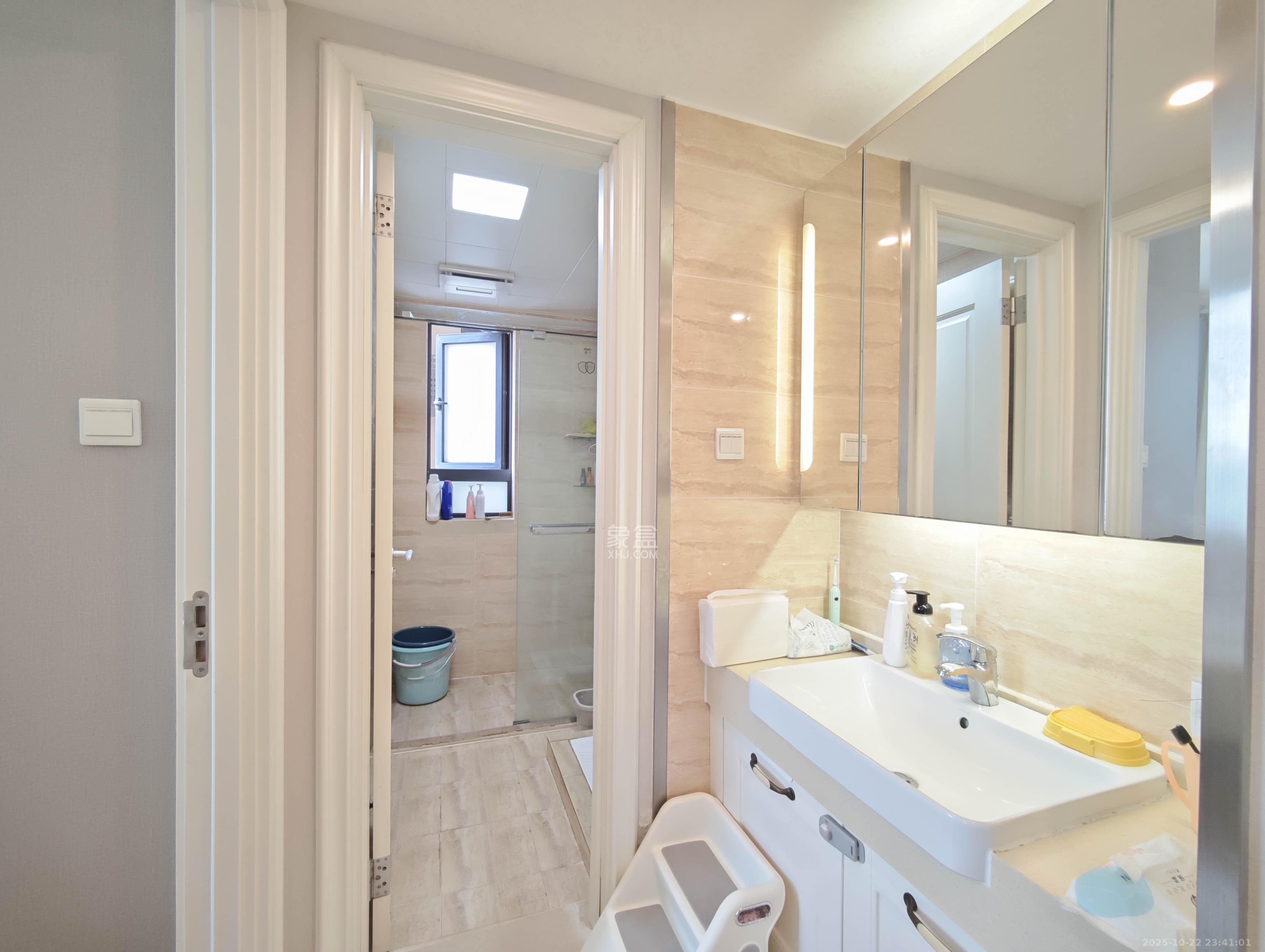 万科魅力之城观澜里 3室2厅2卫 102.0万 万科魅力之城观澜里 3室2厅2卫 102.0万其他