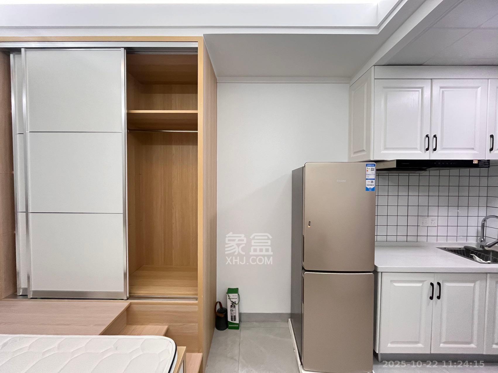 龙湖铂金岛  1室1厅1卫    1500.0元/月 龙湖铂金岛  1室1厅1卫    1500.0元/月室内图