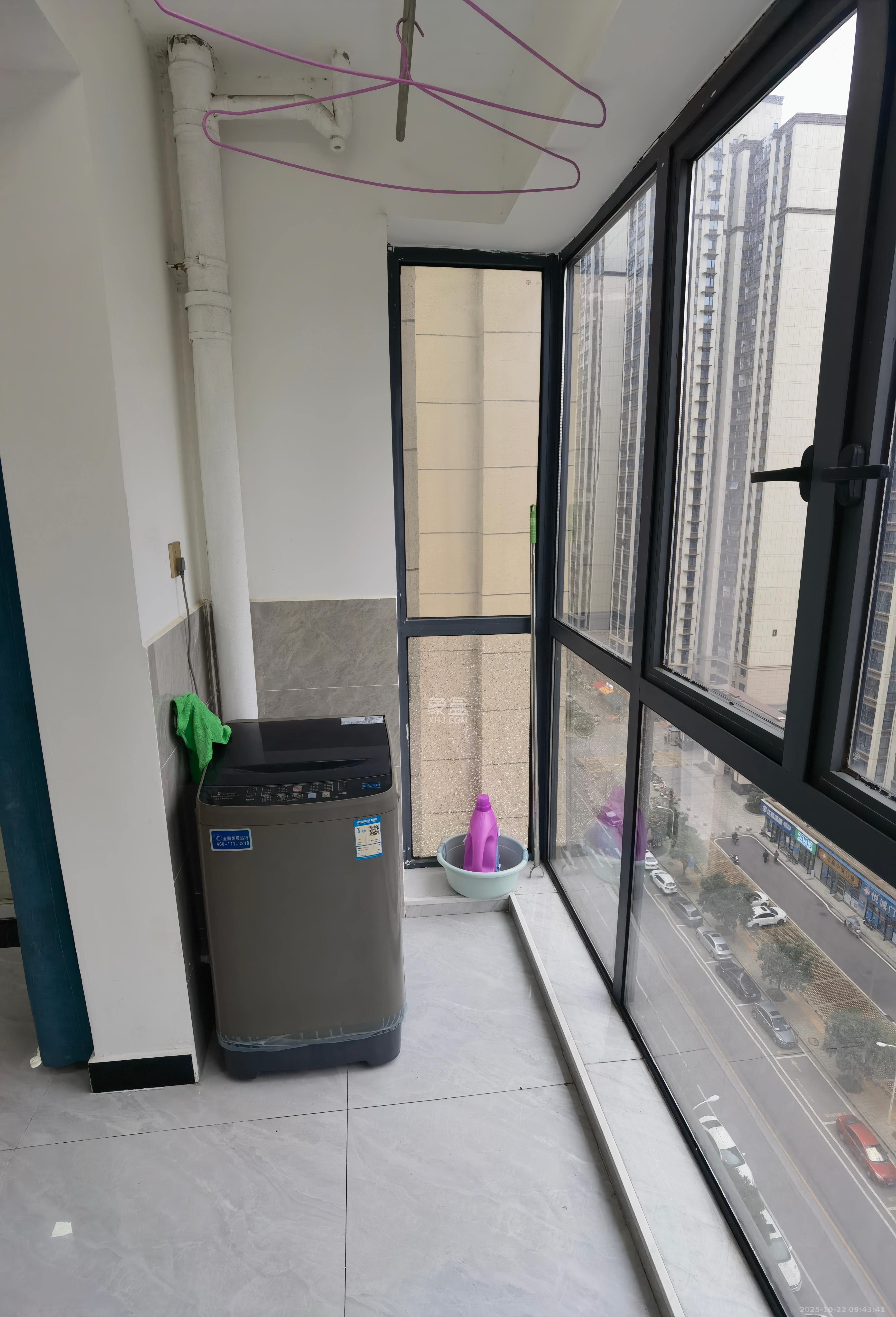 嘉宇银杉(嘉宇西苑) 4室2厅2卫 2300.0元/月 嘉宇银杉(嘉宇西苑) 4室2厅2卫 2300.0元/月室内图