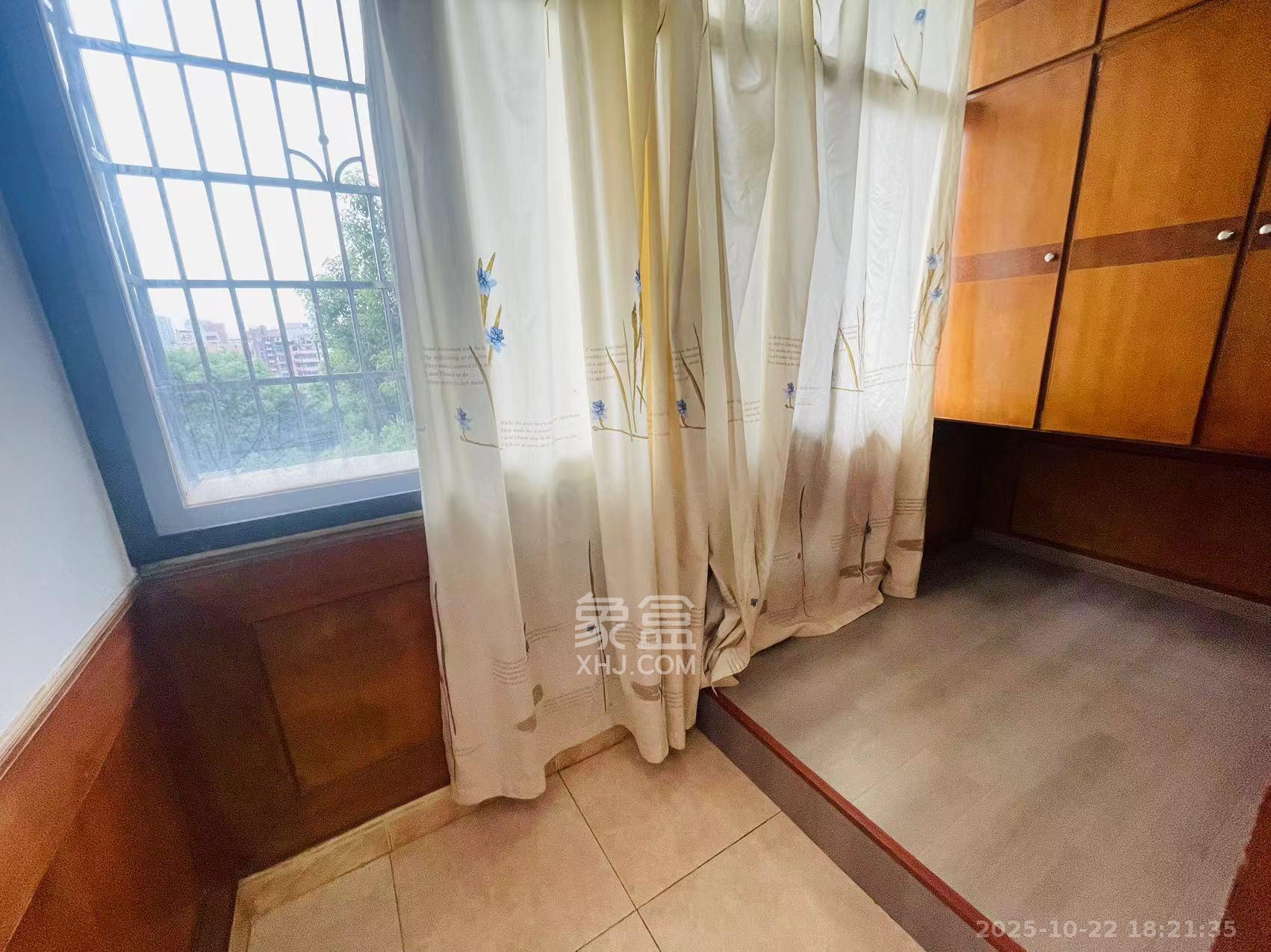 东瓜山一村 1室1厅1卫 1400.0元/月 东瓜山一村 1室1厅1卫 1400.0元/月室内图