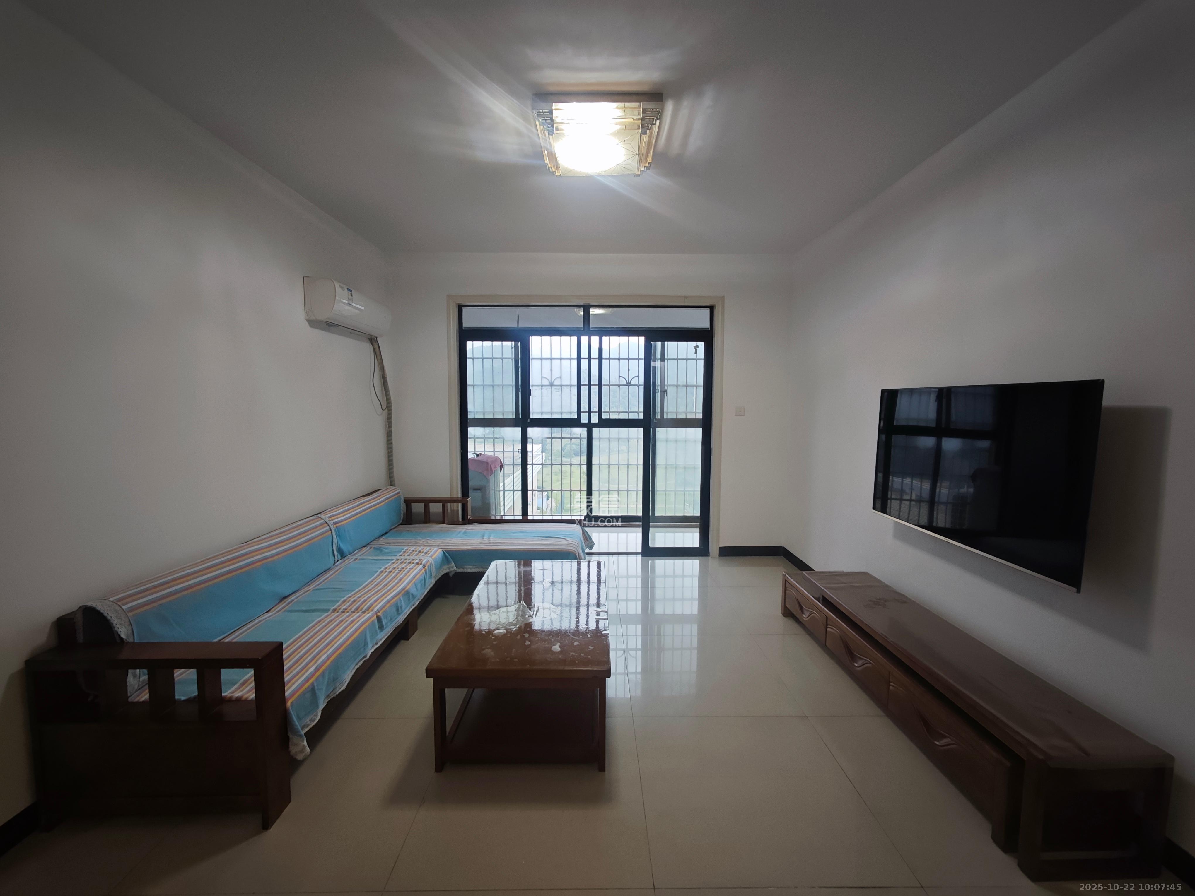 金富星城  3室2厅1卫    1500.0元/月 金富星城  3室2厅1卫    1500.0元/月