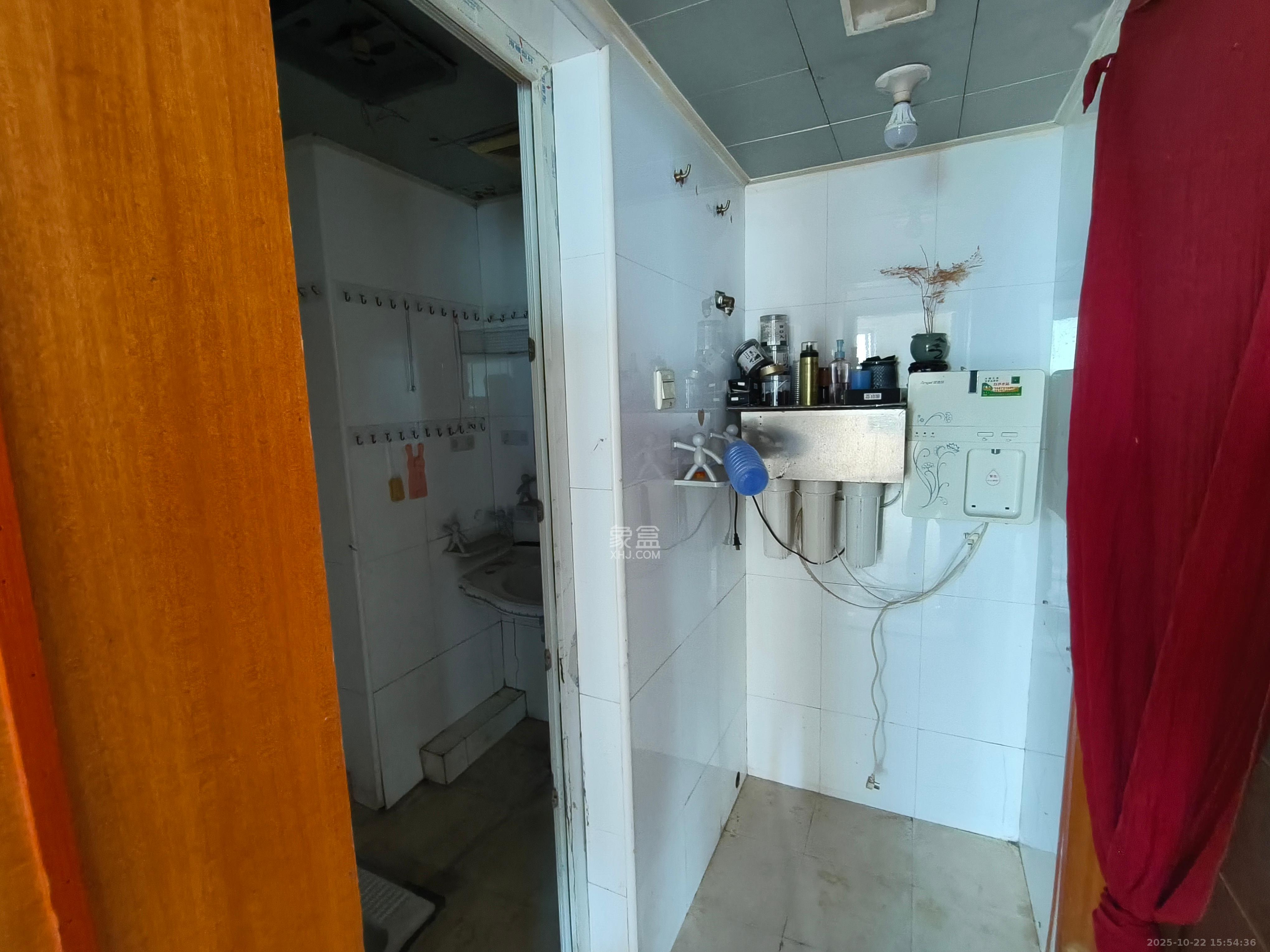 麓山才苑 4室2厅2卫 2200.0元/月 麓山才苑 4室2厅2卫 2200.0元/月室内图