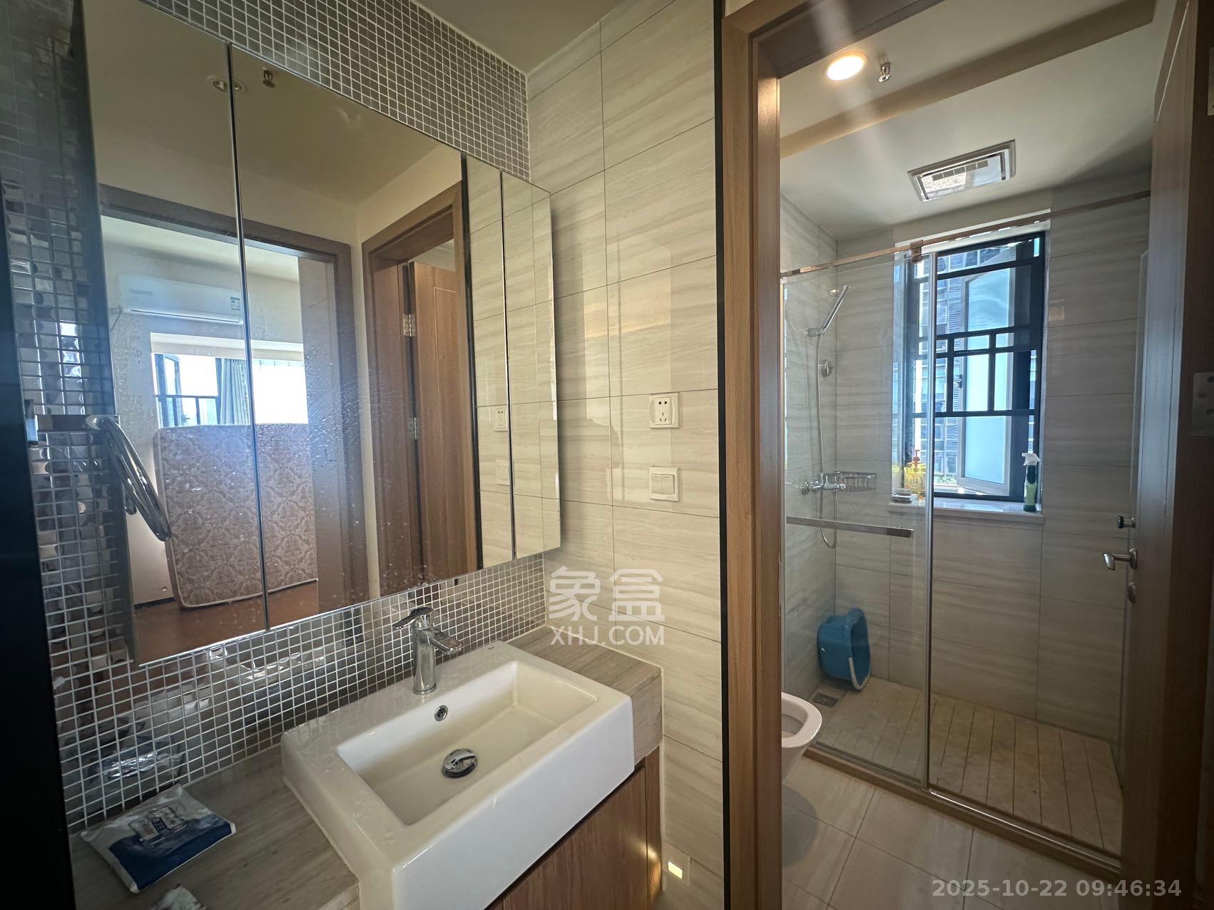 恒大金融广场  1室1厅1卫    2500.0元/月