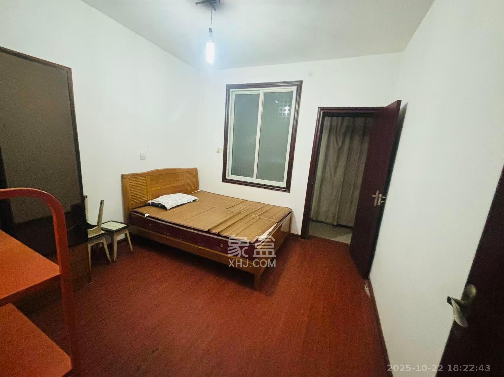 东瓜山一村  1室1厅1卫    1200.0元/月室内图