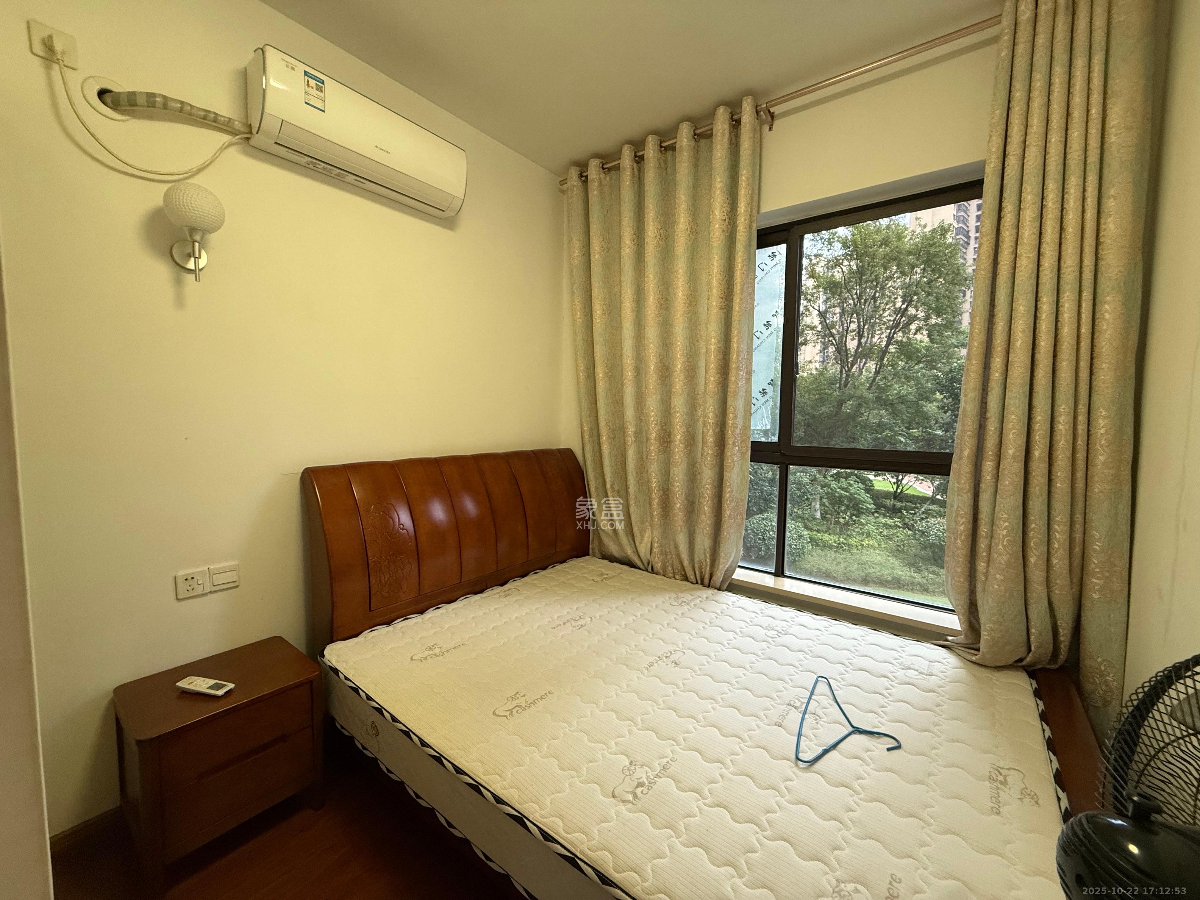 华润橡树湾  1室1厅1卫    2000.0元/月室内图