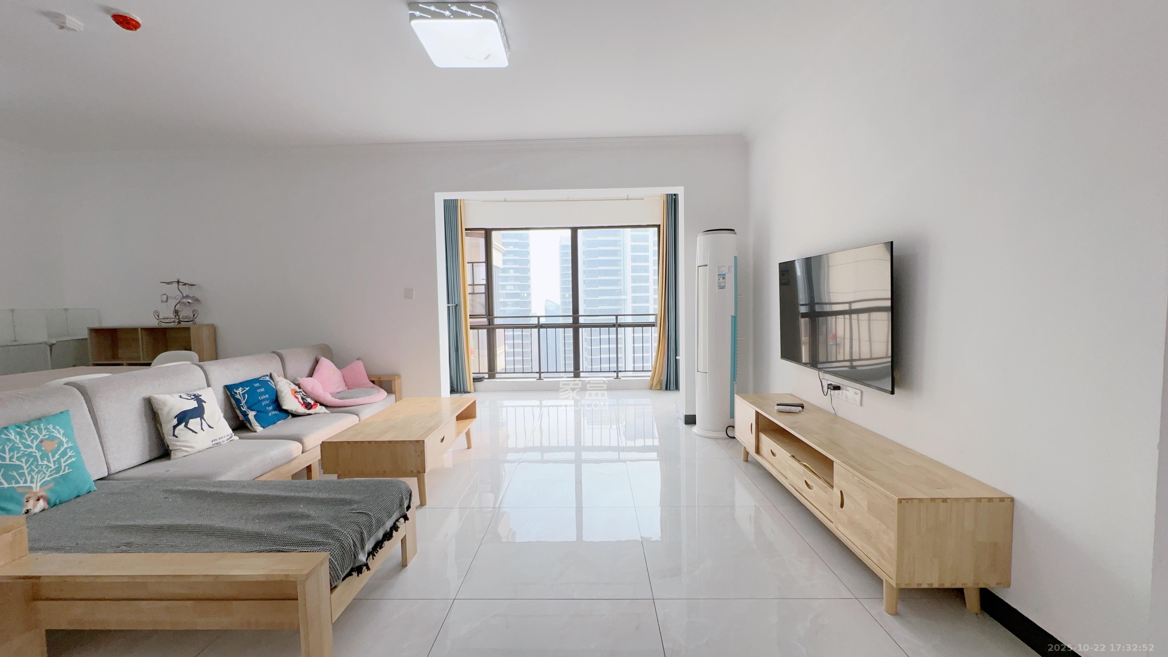 保利西海岸B区  4室2厅2卫    4100.0元/月 保利西海岸B区  4室2厅2卫    4100.0元/月室内图1