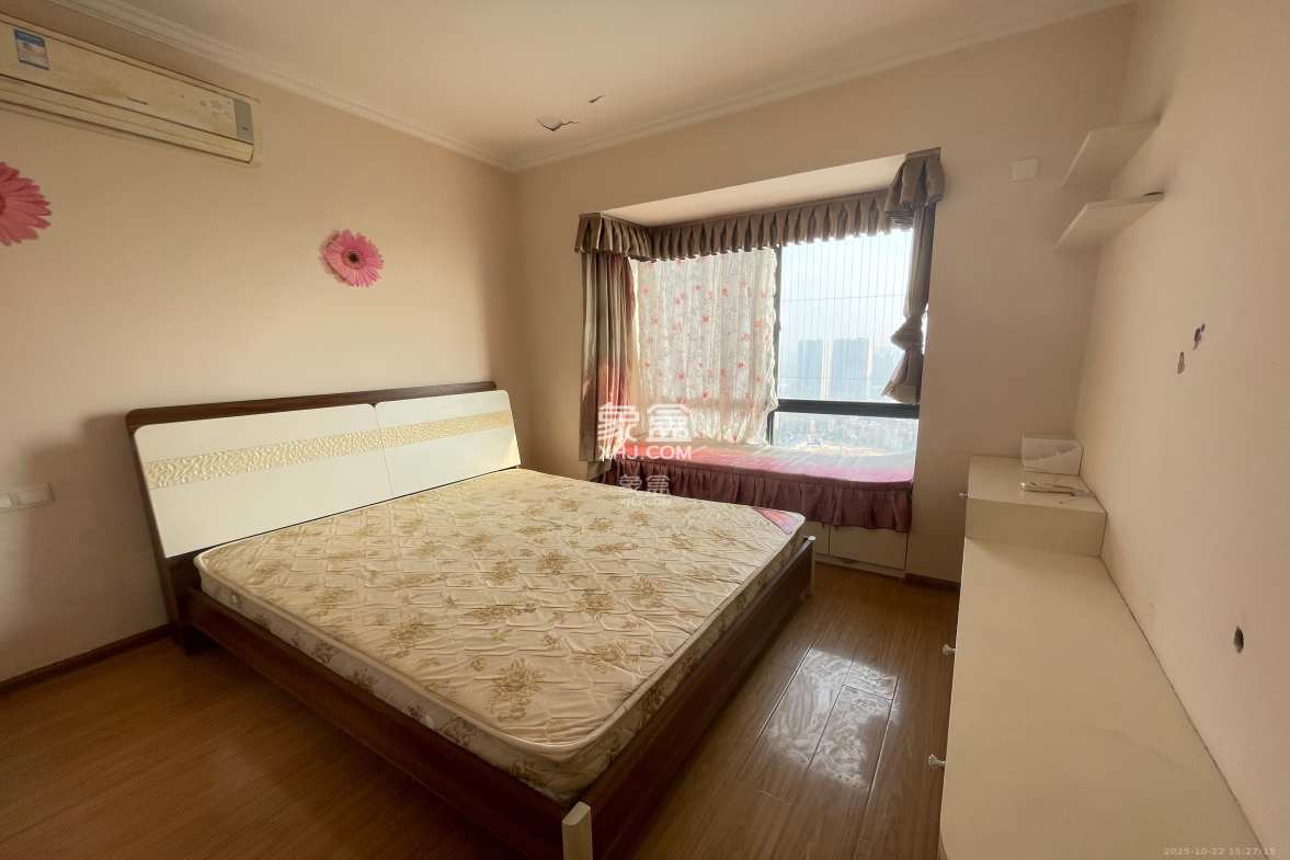 城南故事家园  2室2厅1卫    1900.0元/月 城南故事家园  2室2厅1卫    1900.0元/月室内图