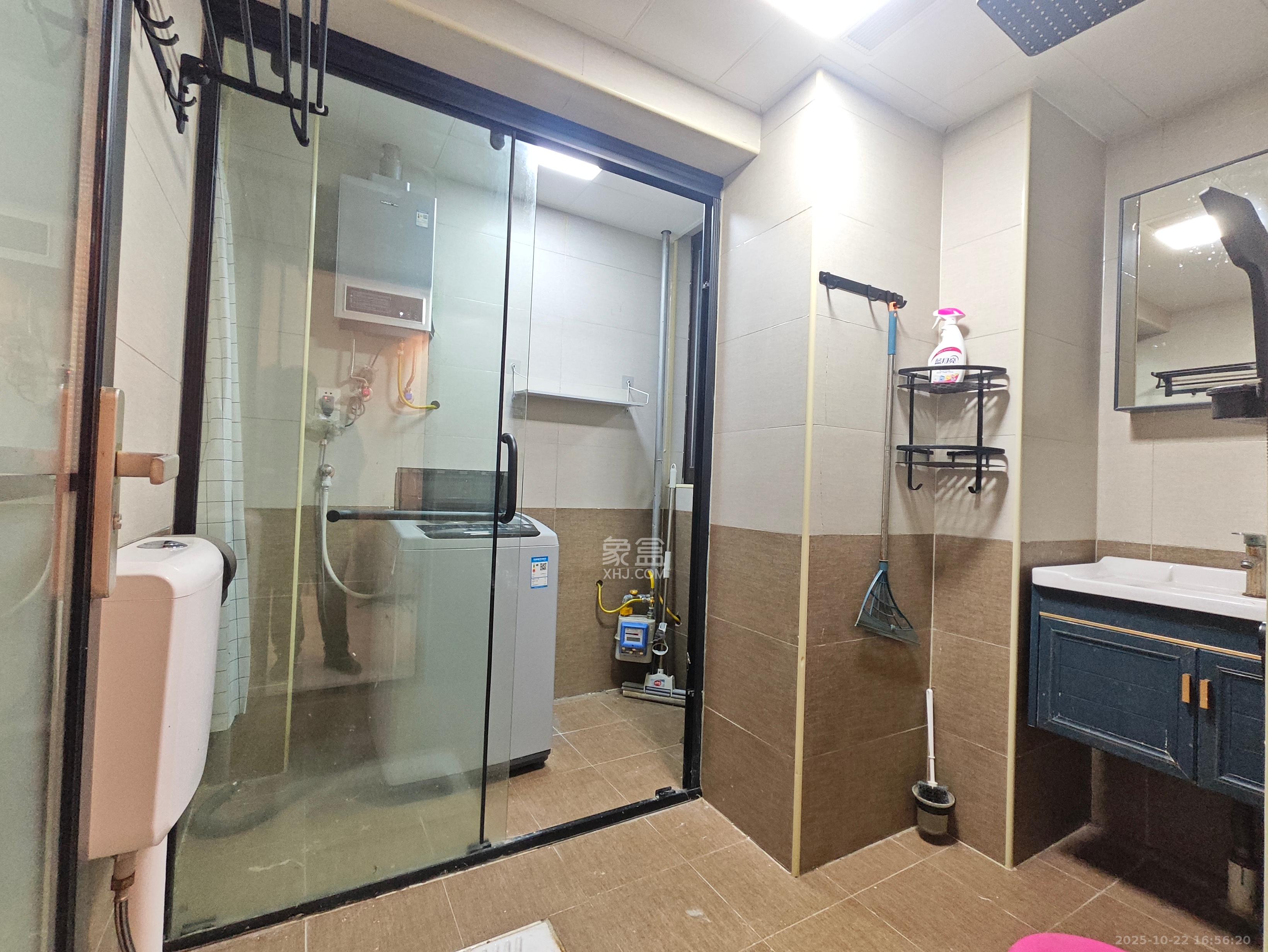 融创融公馆(融创臻苑)  1室1厅1卫    1800.0元/月 融创融公馆(融创臻苑)  1室1厅1卫    1800.0元/月室内图