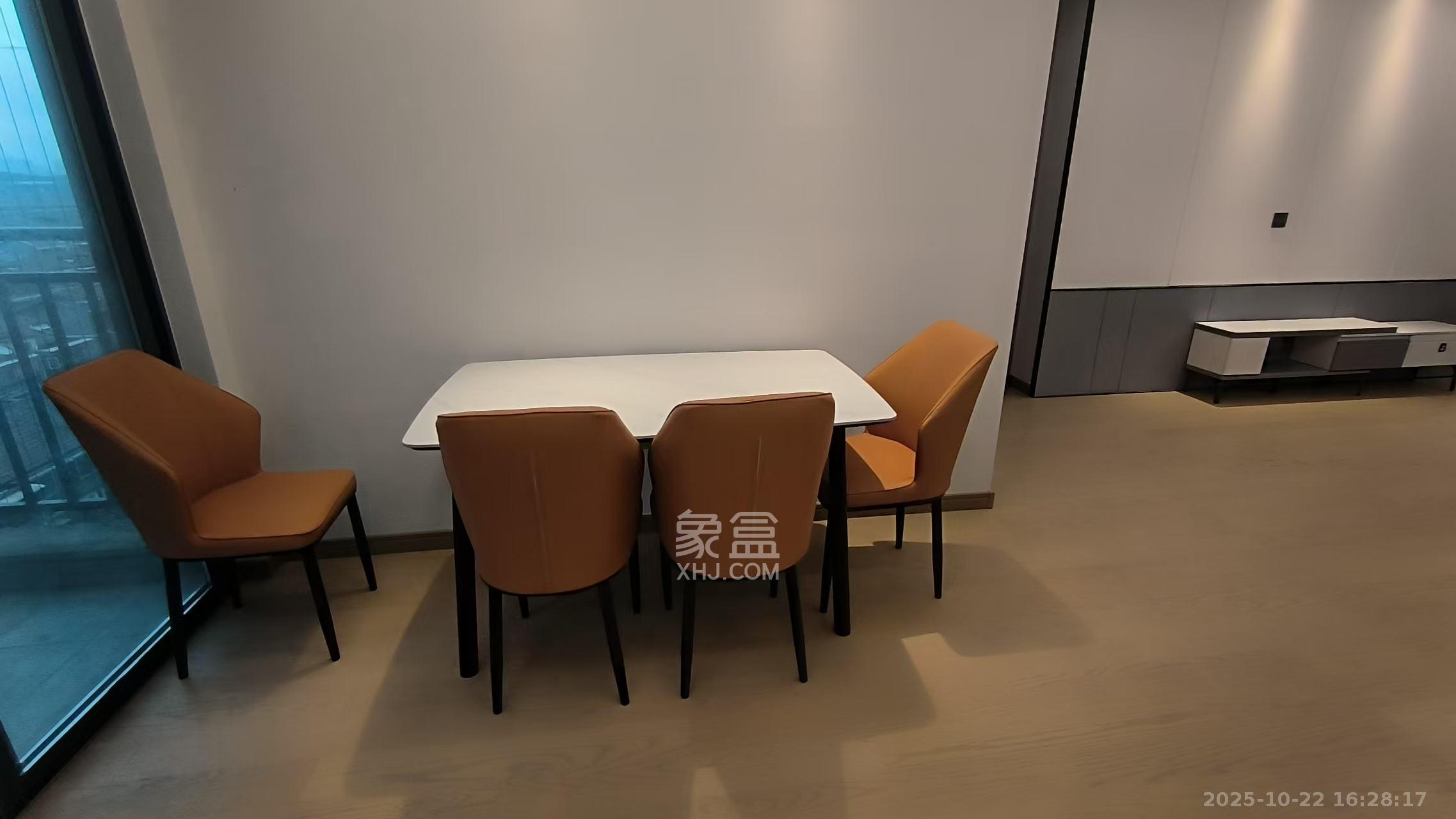 爱家当代境  4室2厅2卫    3500.0元/月 爱家当代境  4室2厅2卫    3500.0元/月室内图