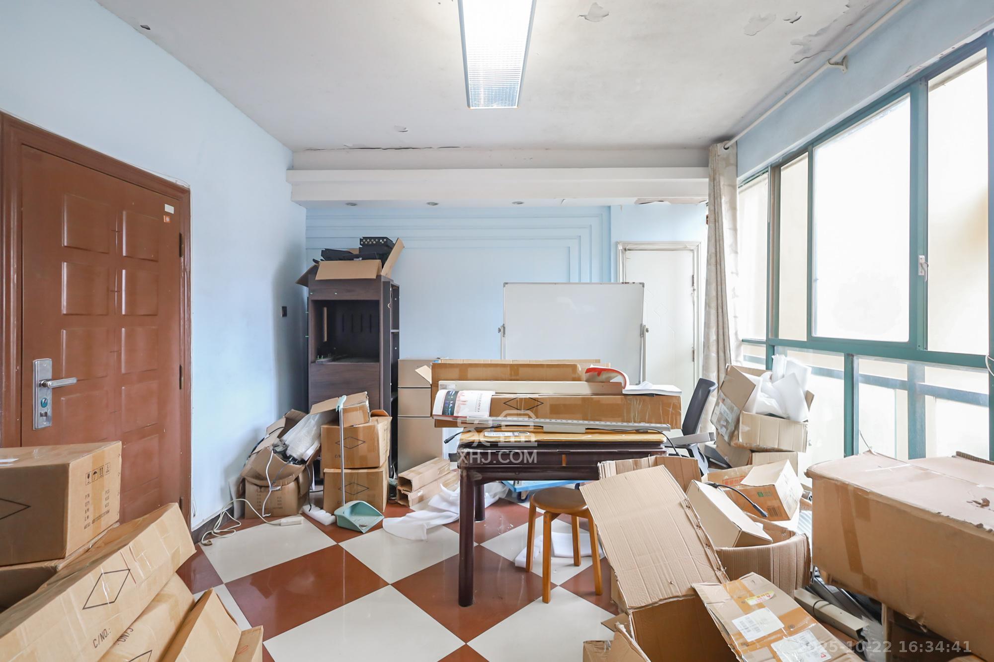 滨江金座  3室2厅2卫    148.0万 滨江金座  3室2厅2卫    148.0万其他