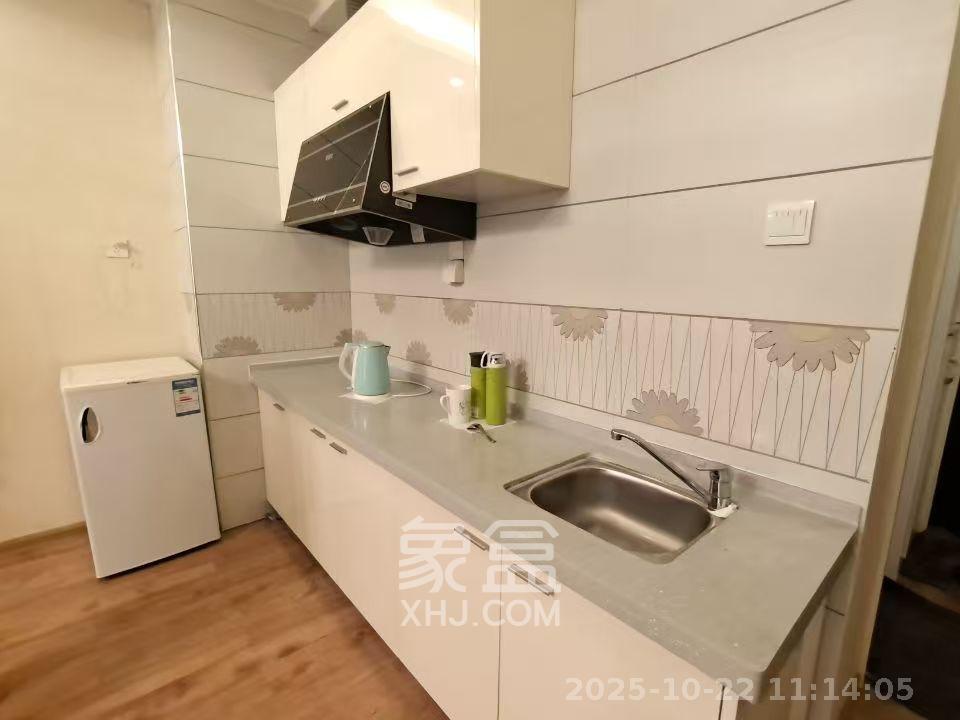 昊天大厦 1室1厅1卫 1900.0元/月 昊天大厦 1室1厅1卫 1900.0元/月室内图