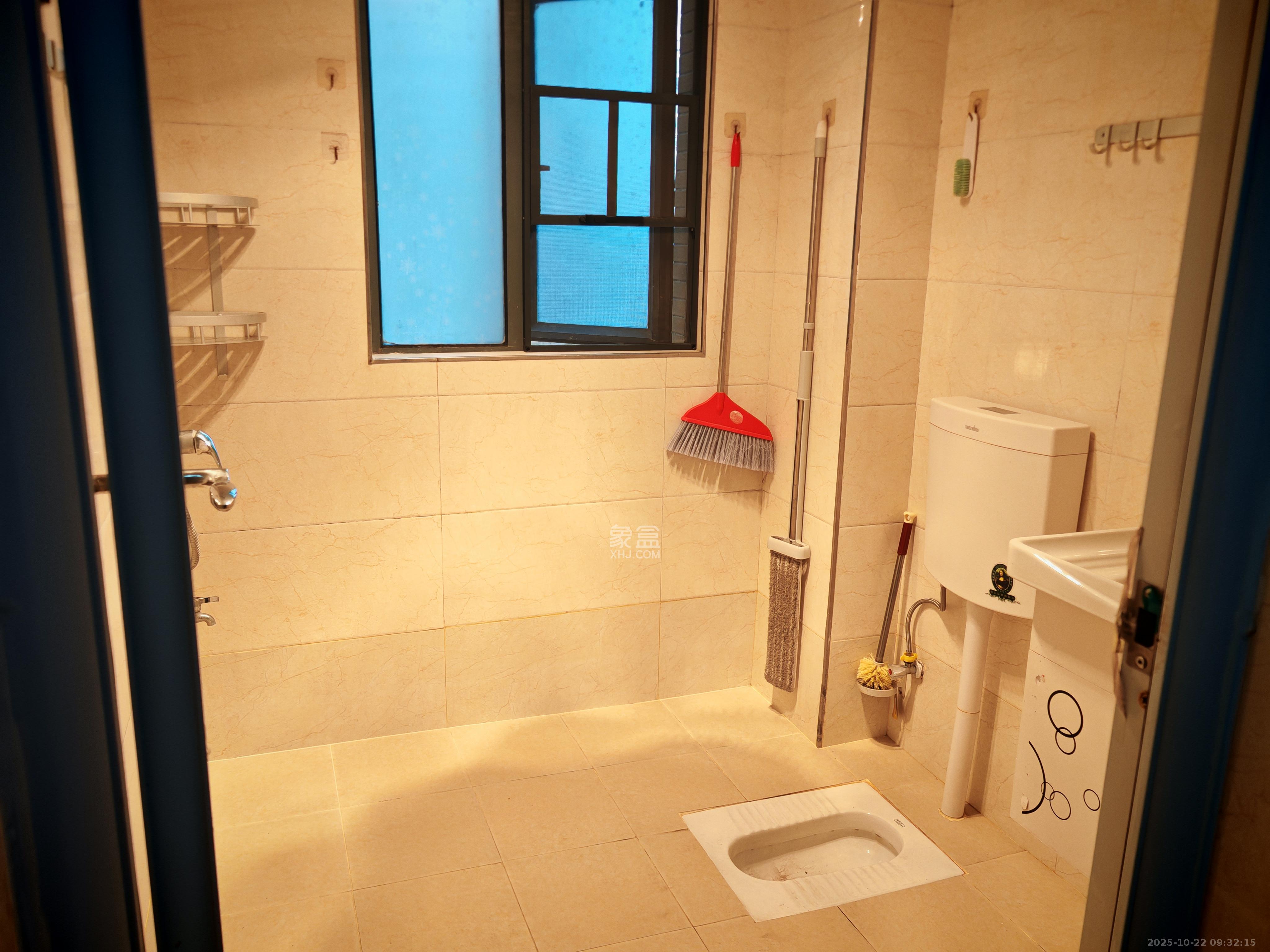 杜鹃文苑  2室2厅1卫    1800.0元/月 杜鹃文苑  2室2厅1卫    1800.0元/月室内图