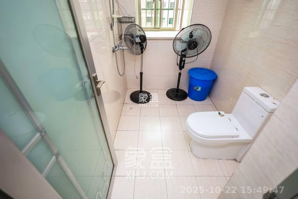 时代天骄  3室2厅2卫    2600.0元/月室内图
