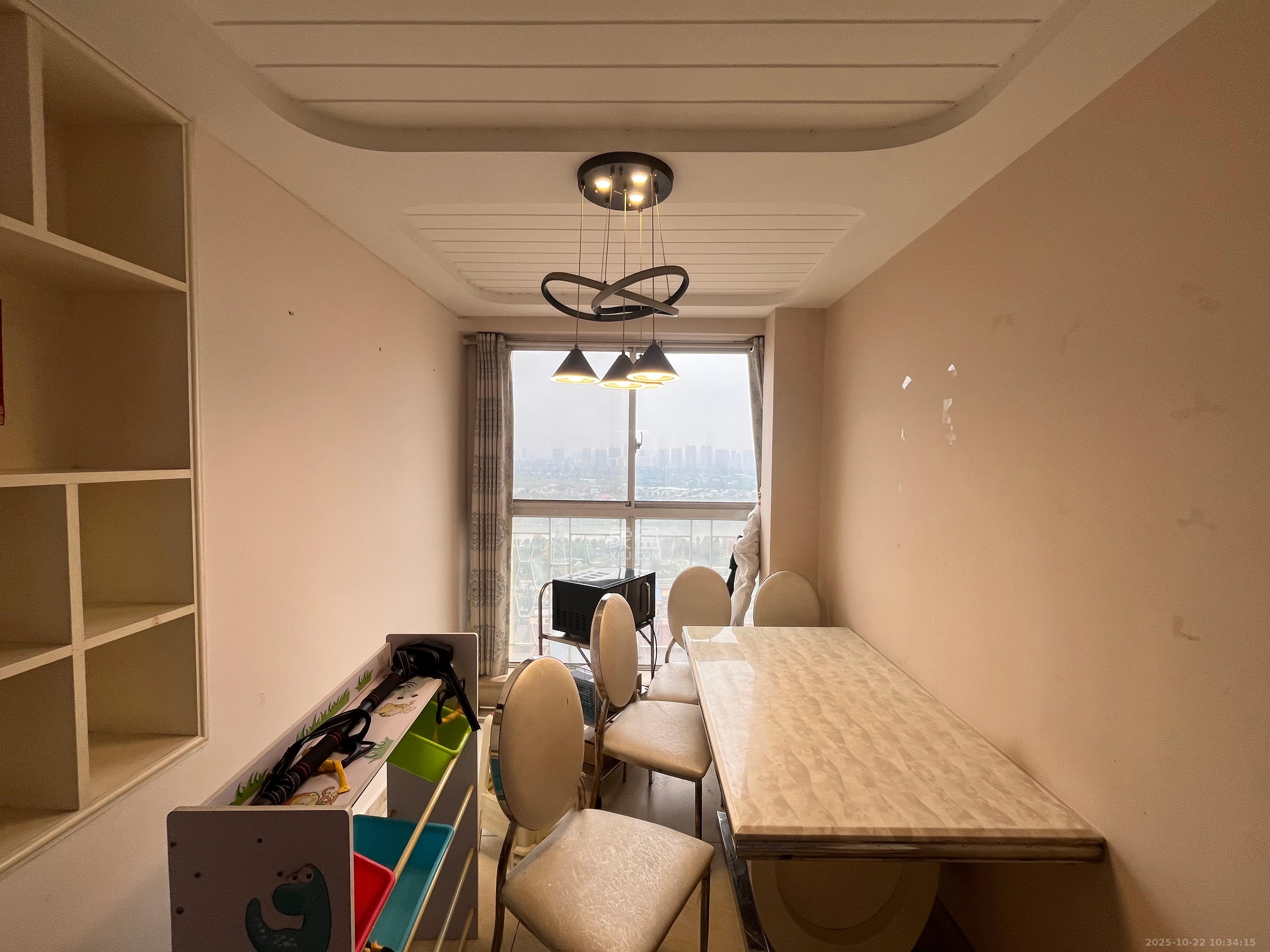 万国城(当代满庭春MOMA)三期  3室2厅2卫    2400.0元/月 万国城(当代满庭春MOMA)三期  3室2厅2卫    2400.0元/月室内图