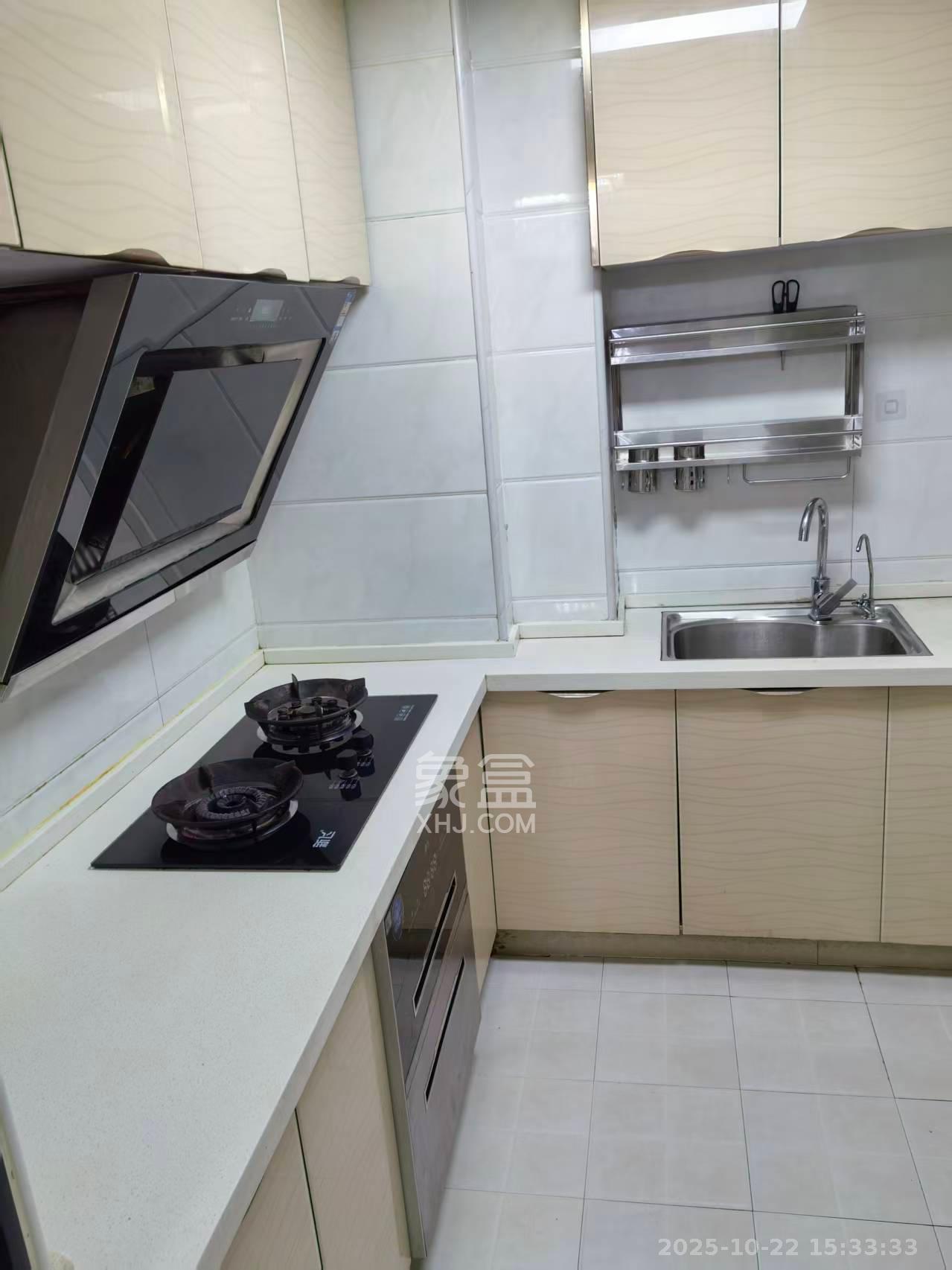 金科时代中心  3室2厅2卫    2550.0元/月室内图