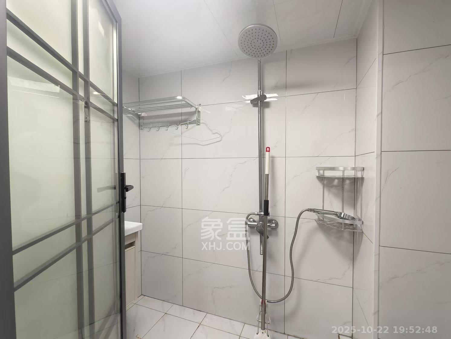 新城悦隽公园  2室1厅1卫    1700.0元/月 新城悦隽公园  2室1厅1卫    1700.0元/月室内图