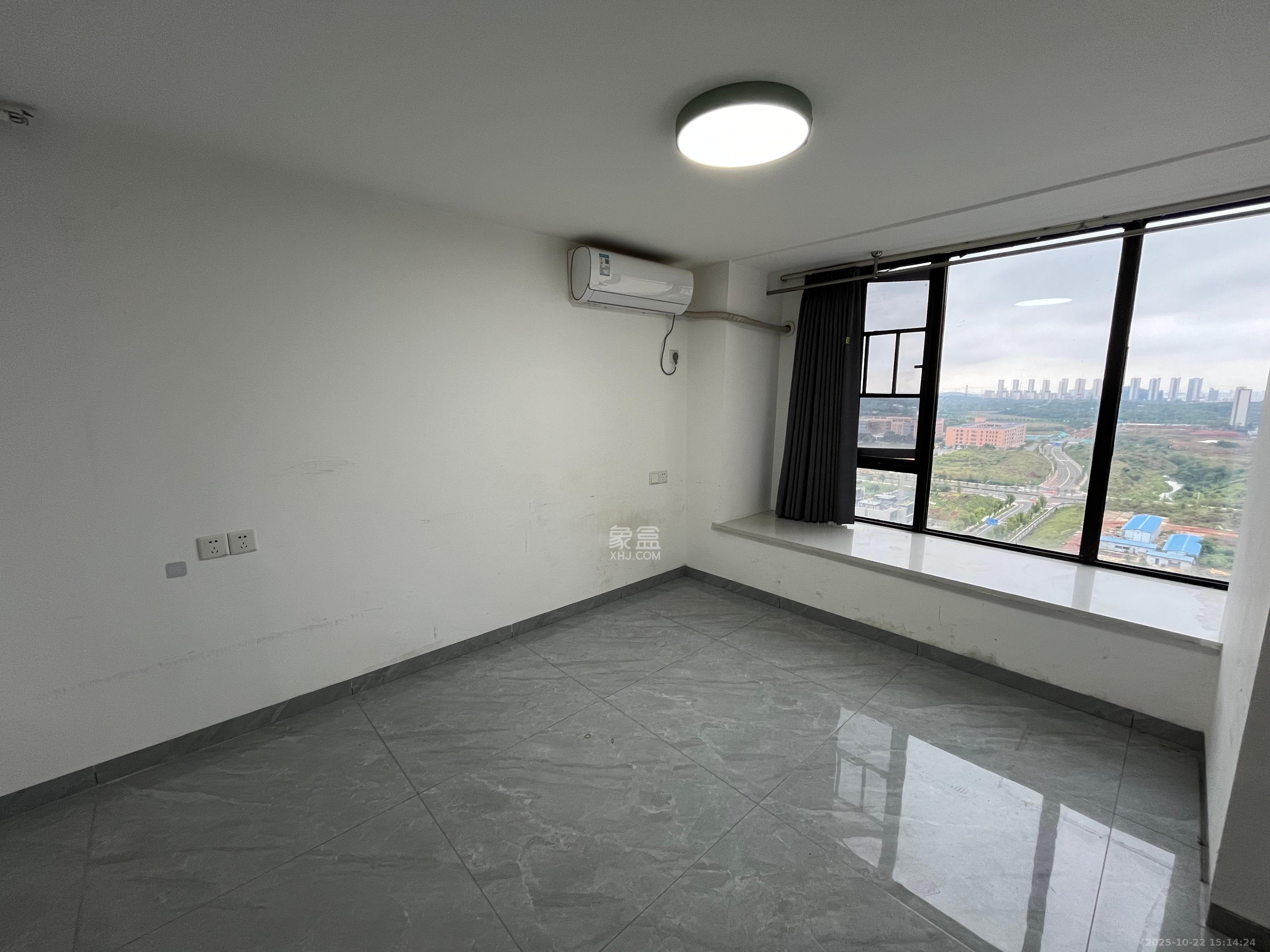 新城悦隽  4室2厅2卫    3200.0元/月室内图