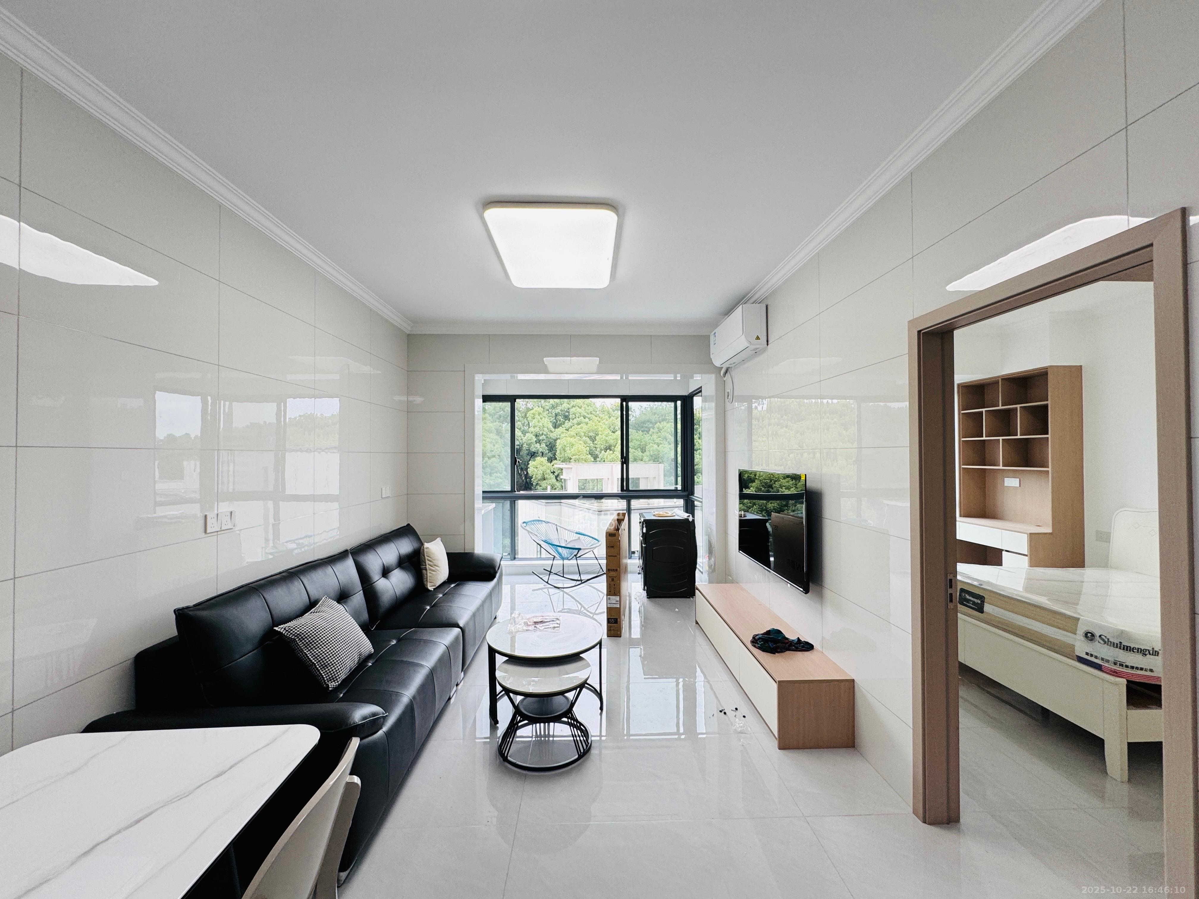 湖湘时代名邸公园壹号  2室1厅1卫    2400.0元/月 湖湘时代名邸公园壹号  2室1厅1卫    2400.0元/月室内图