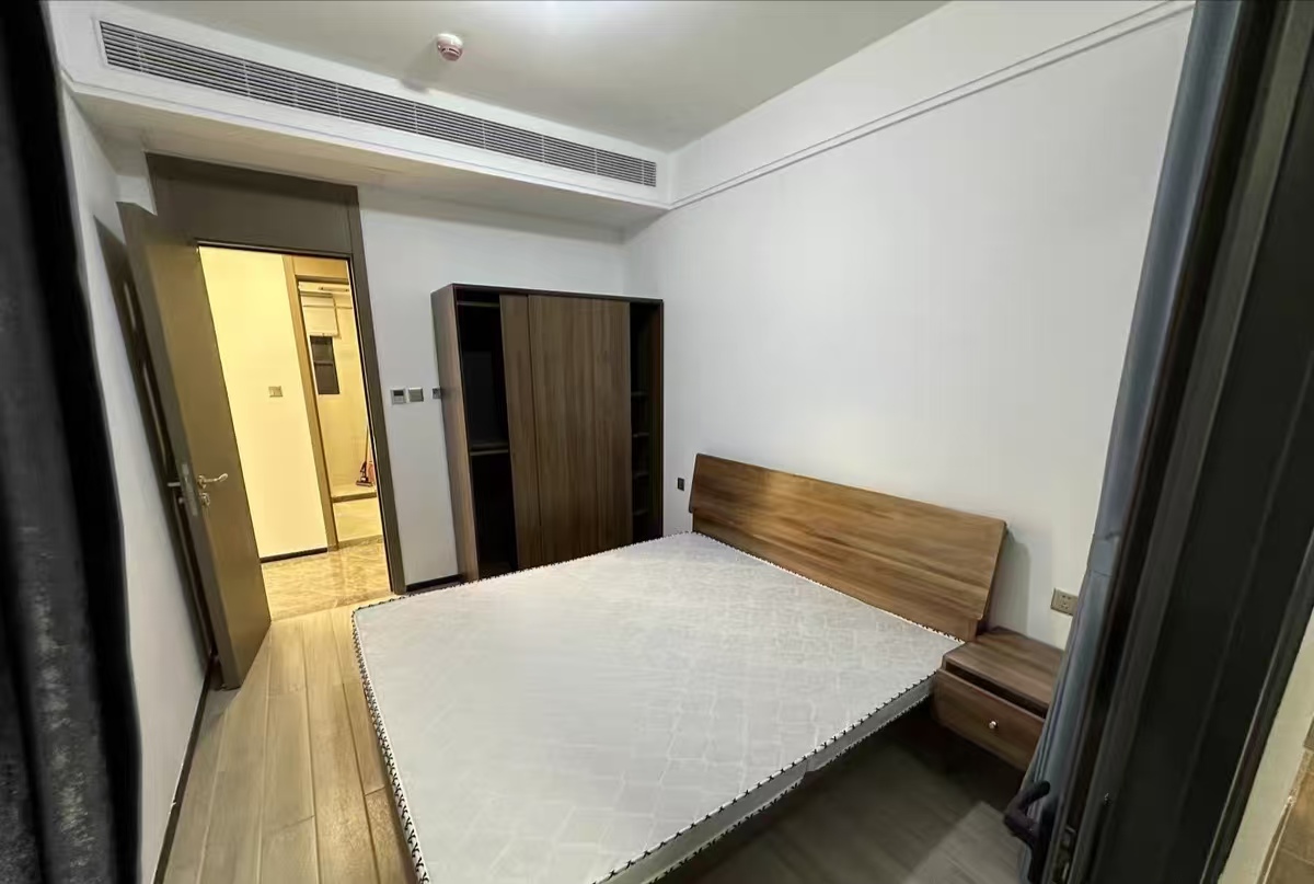 融创观澜湖公园壹号三期  3室2厅2卫    2600.0元/月室内图