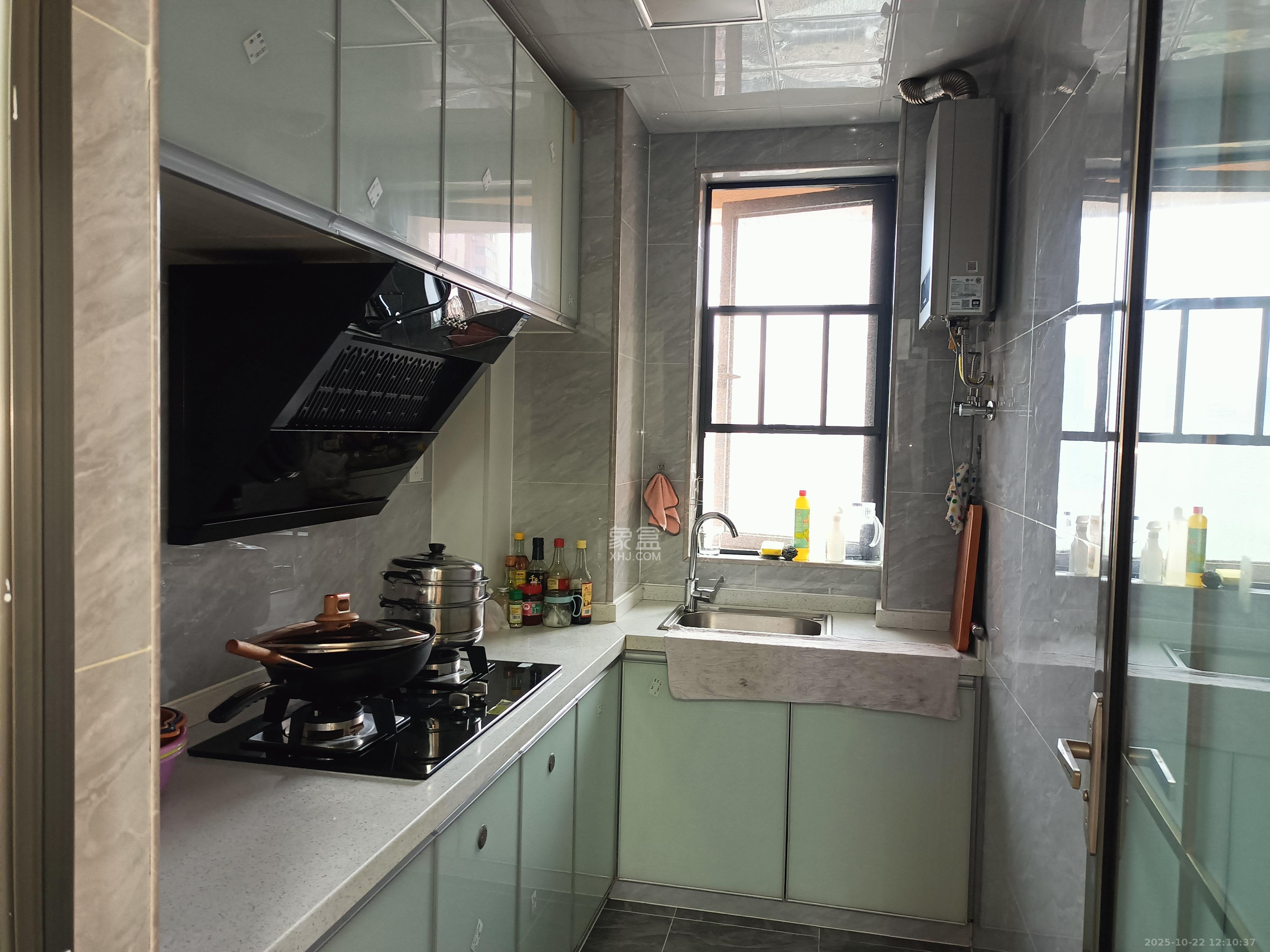 韭菜园嘉苑  3室1厅1卫    3800.0元/月室内图