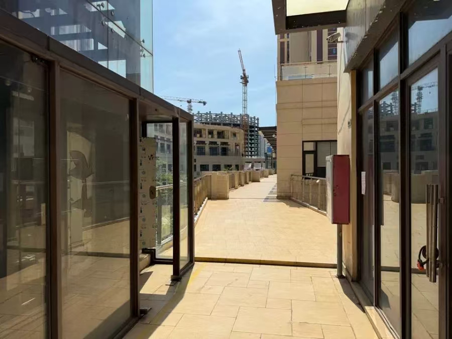 绿地海长流五期（绿地缤纷城）  3室2厅2卫    130.0万室内图