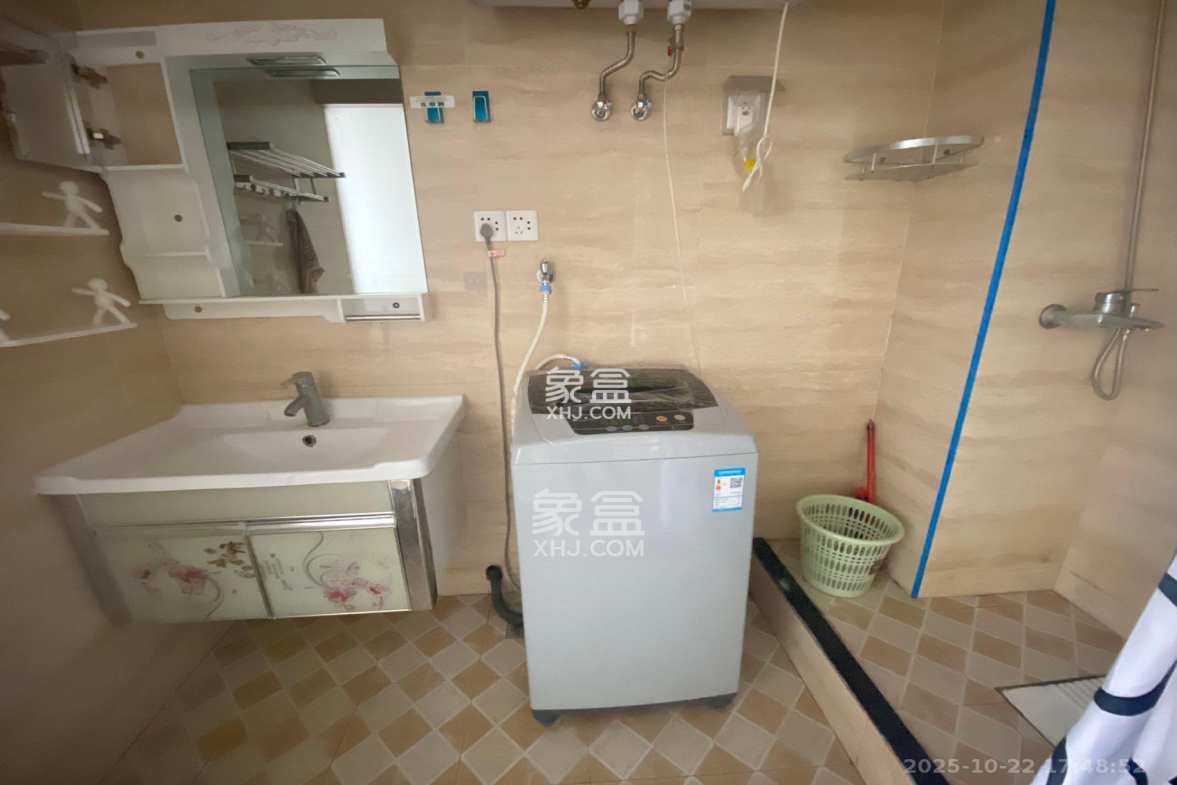 米兰春天  1室1厅1卫    1100.0元/月 米兰春天  1室1厅1卫    1100.0元/月室内图