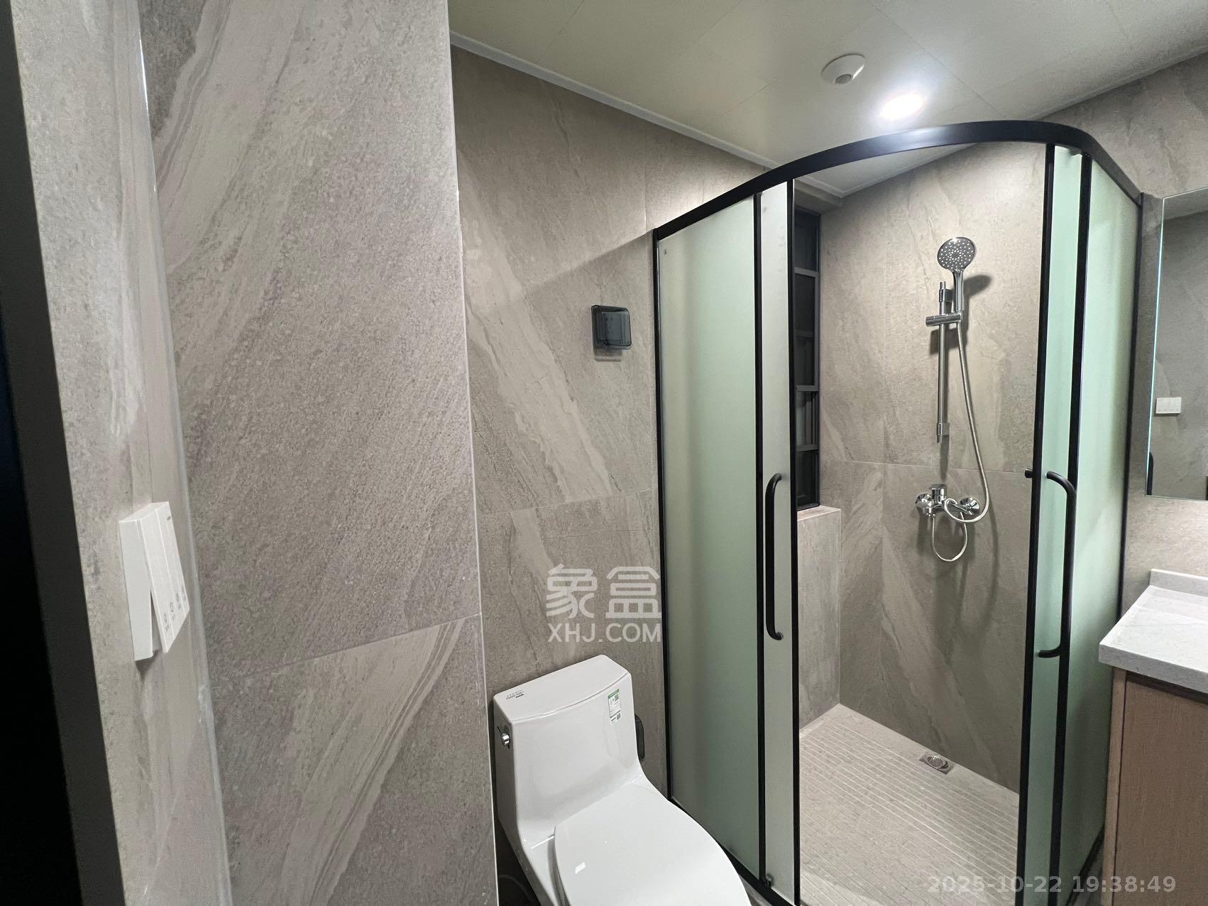 金地都会风華 4室2厅2卫 4000.0元/月 金地都会风華 4室2厅2卫 4000.0元/月室内图