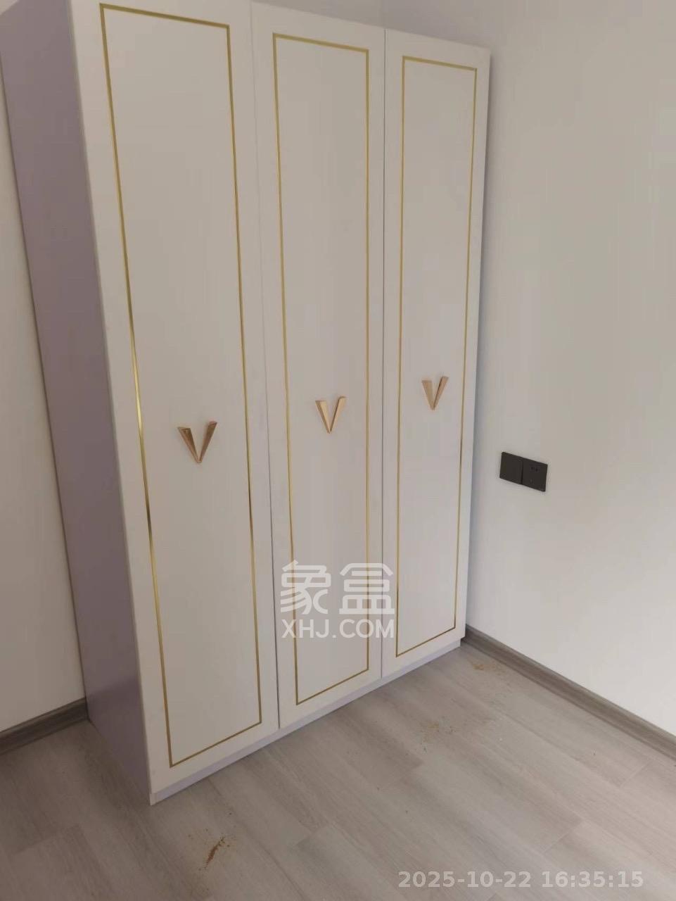 阳光城尚东湾蓝莓苑  3室2厅2卫    2500.0元/月室内图