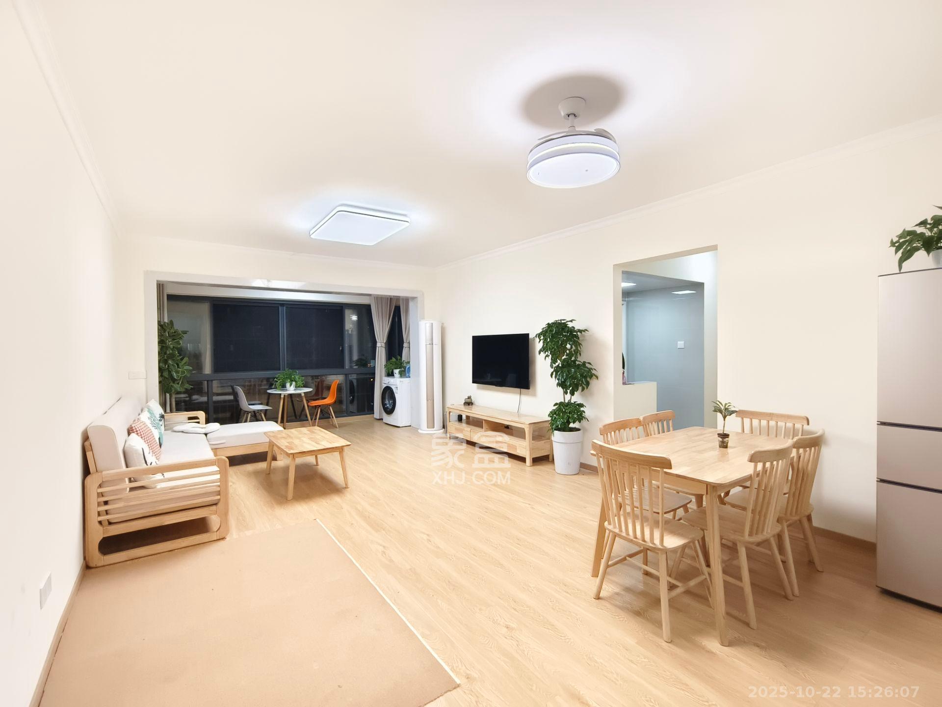 勤诚达新界  4室2厅2卫    2700.0元/月室内图