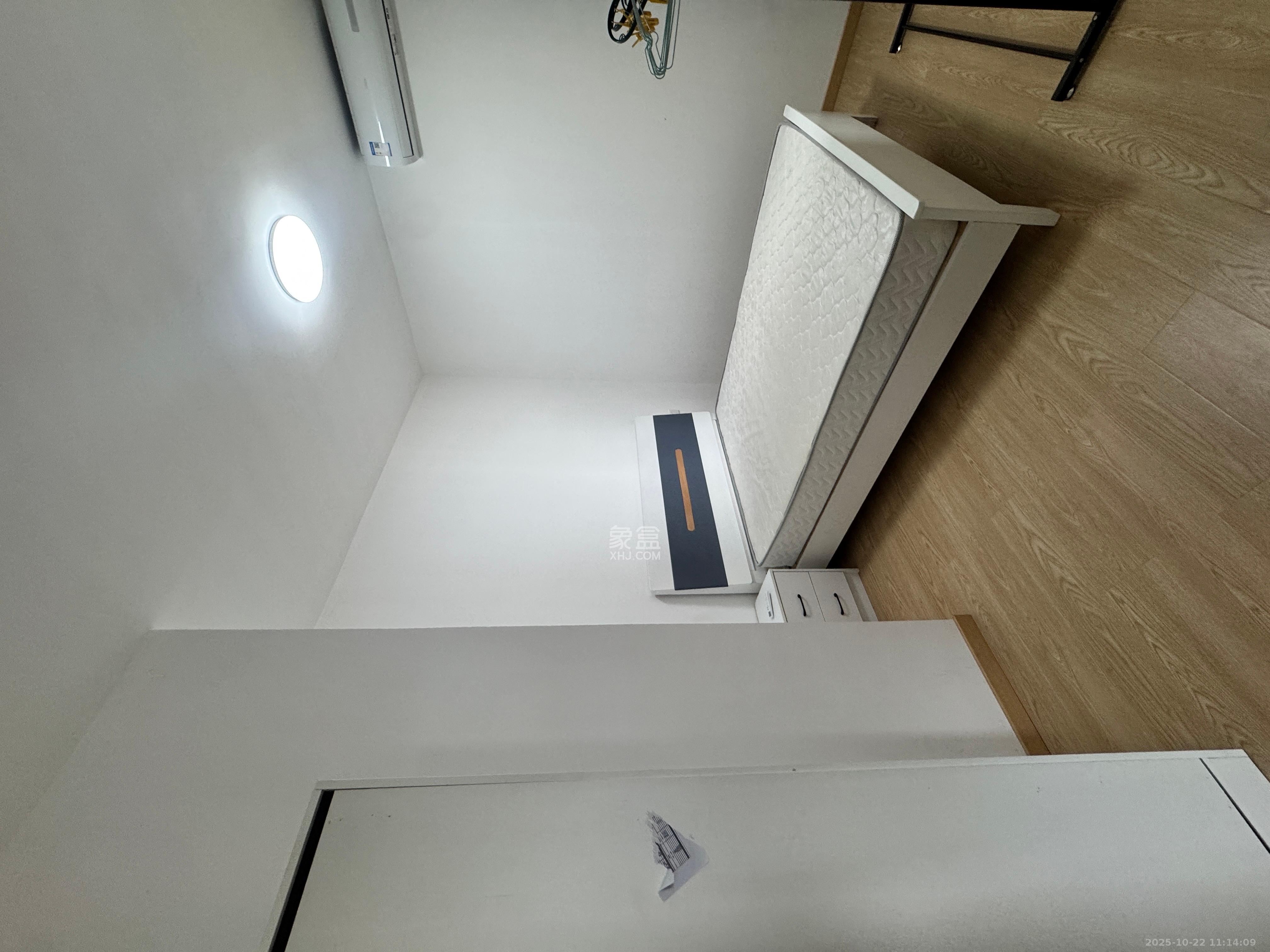 九玺铭城(九玺华府)  3室2厅1卫    2500.0元/月 九玺铭城(九玺华府)  3室2厅1卫    2500.0元/月室内图