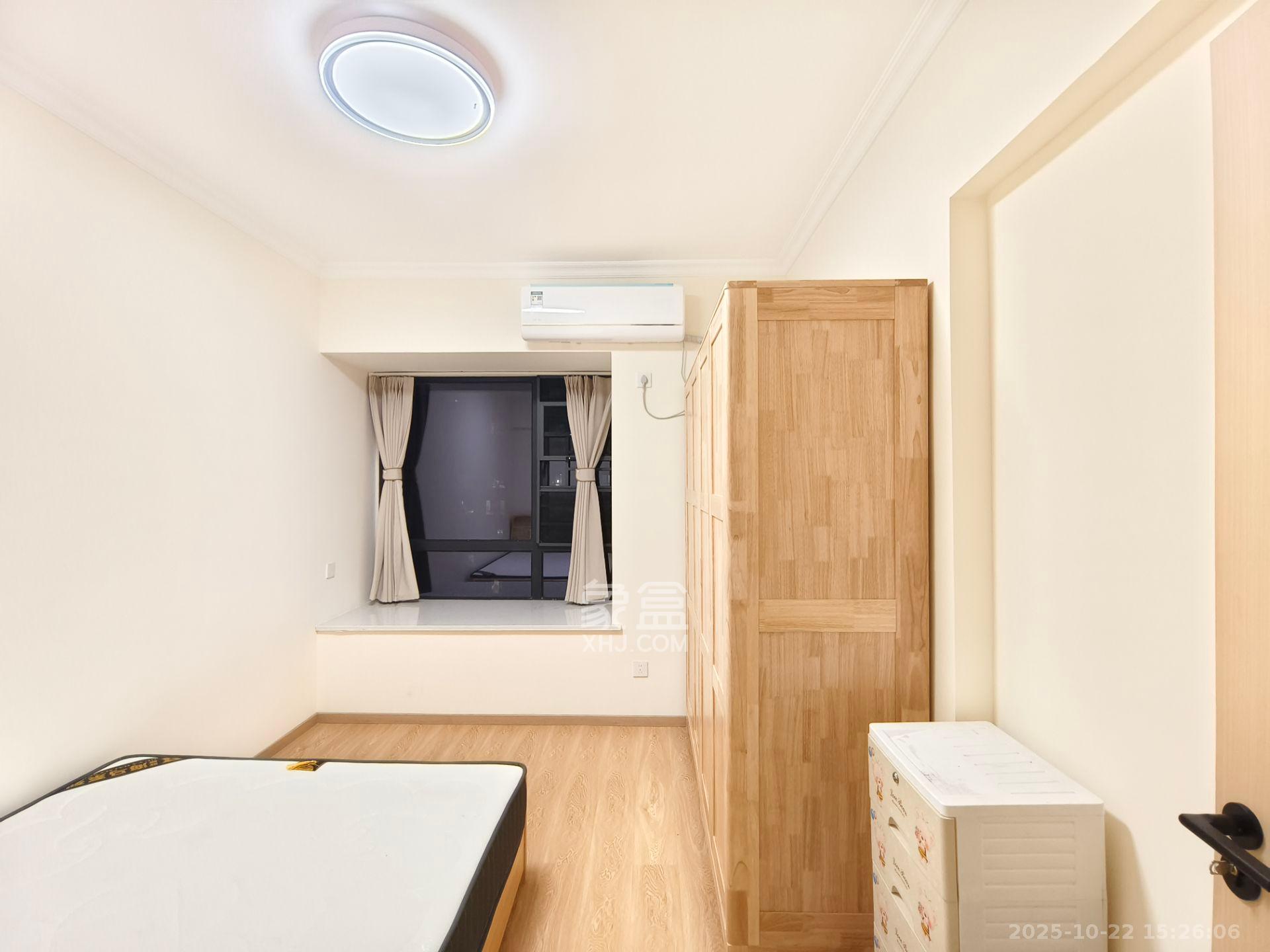 勤诚达新界  4室2厅2卫    2700.0元/月室内图