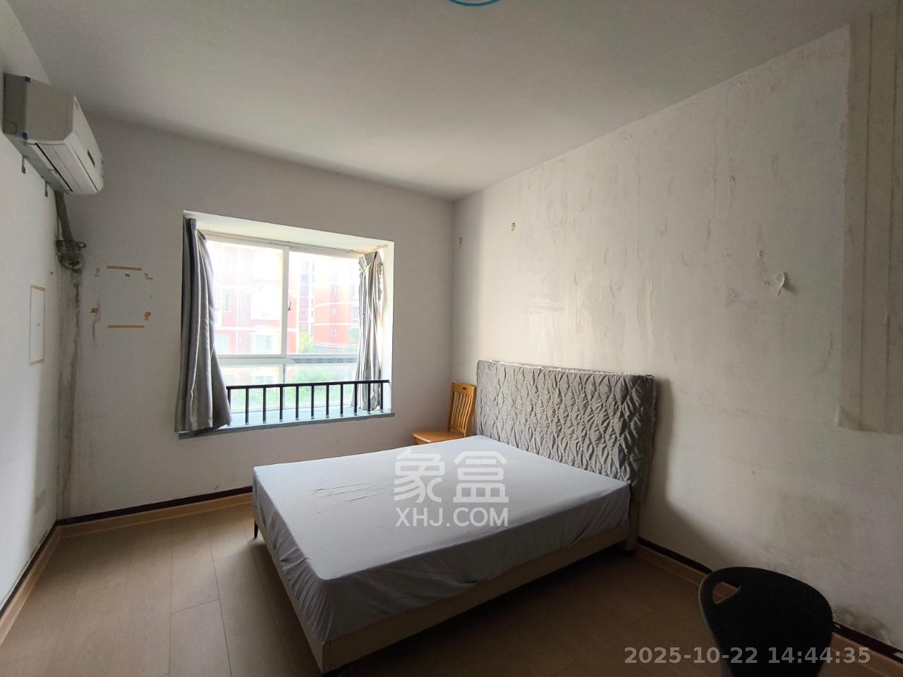 理工大学职工单位房青年汇  3室2厅1卫    1600.0元/月